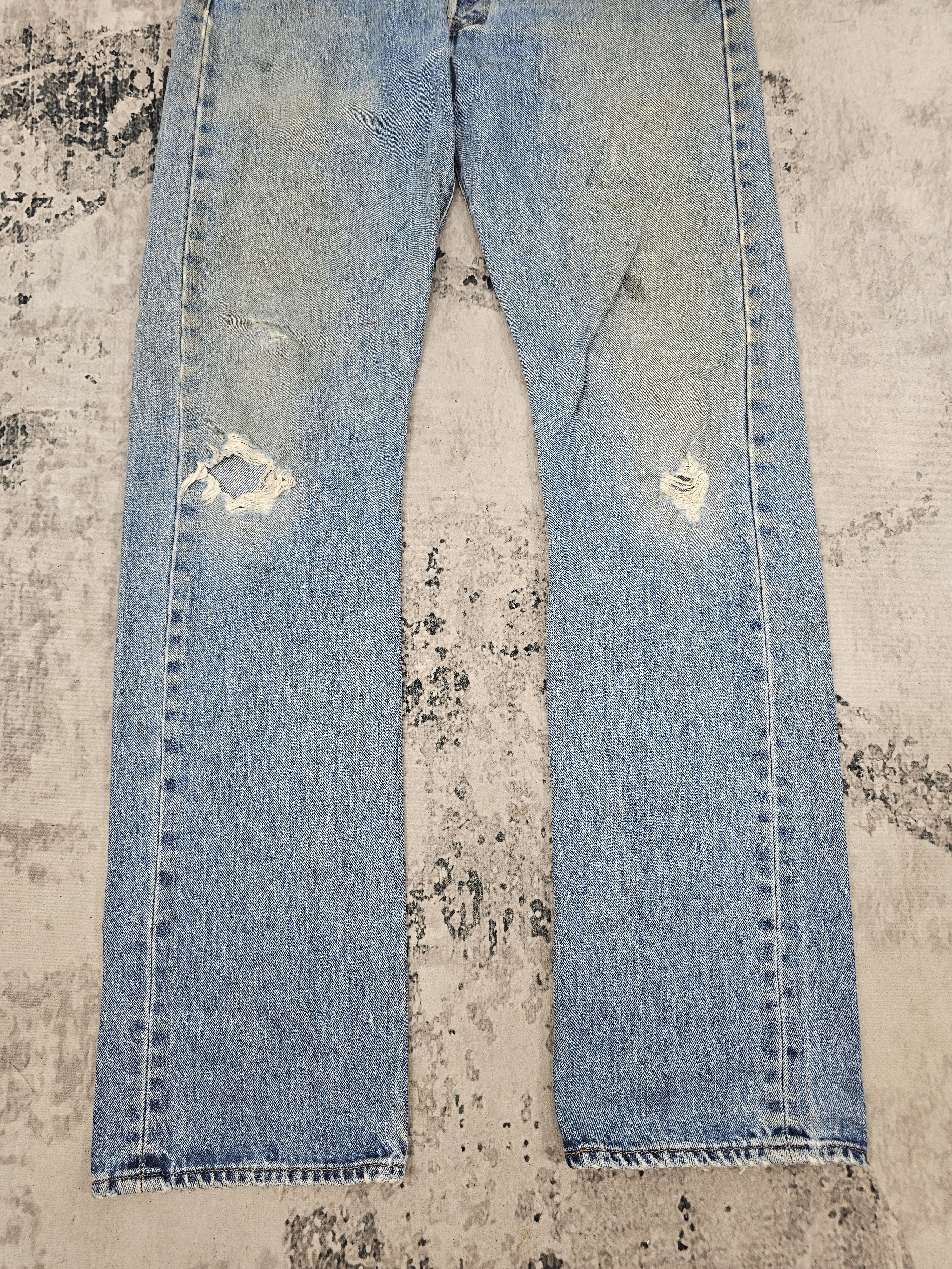 Levi's Vintage Clothing LEVIS 501 Sun Faded Distressed Ripped Size 35X35 Jeans L0436 Size US 35 - 4 Thumbnail