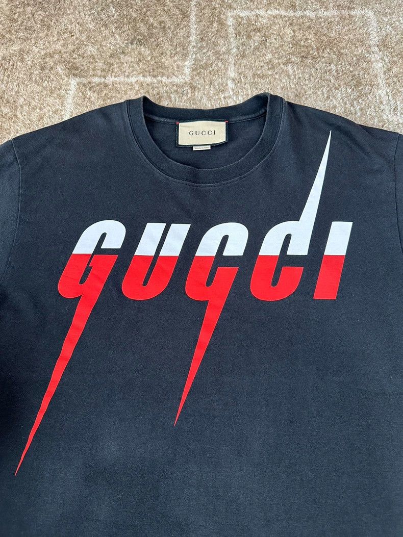 Gucci Gucci Black blade short sleeves 2503-Nextarrow Size US M / EU 48-50 / 2 - 2 Thumbnail