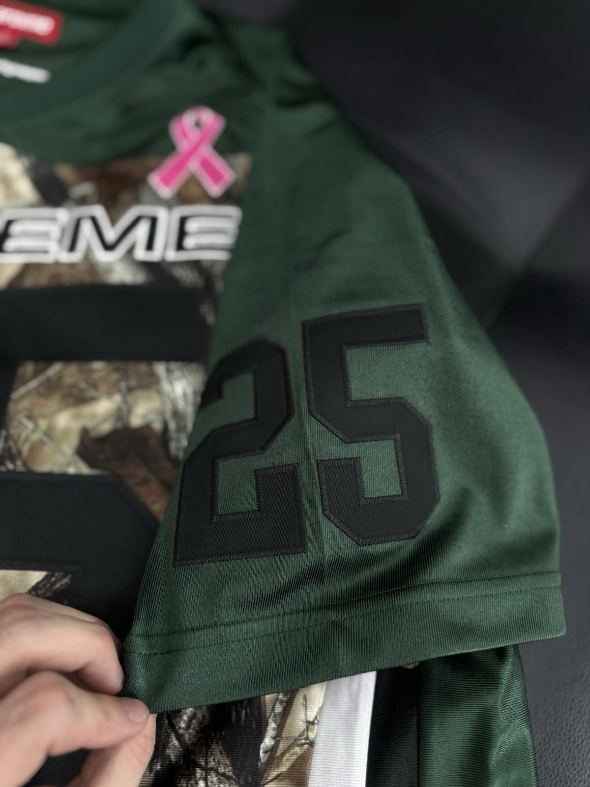 Supreme Supreme Breast Cancer Awareness Jersey- Large 100% Authentic Size US L / EU 52-54 / 3 - 7 Thumbnail