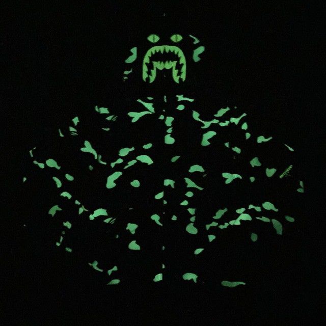 Bape 💫Glow in the dark💫 BAPE city camo Tiger full zip hoodie APE Size US XL / EU 56 / 4 - 3 Thumbnail