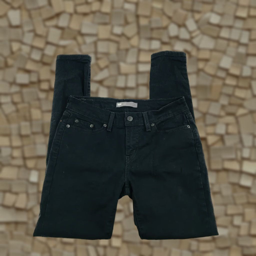 Levi's Levi's Jeans Women Size 30x30 Black Dark Wash Mid Rise Straight Denim Legging Style: Straight Womens 30x30 Old? No, but keep words. Size 30" / US 8 / IT 44 - 1 Thumbnail