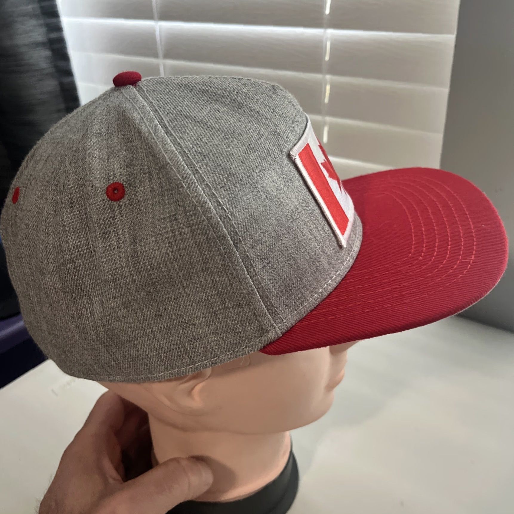 Vintage VINTAGE Canadian Flag Patch Hat SnapBack Otto Gray Red Size ONE SIZE - 4 Thumbnail