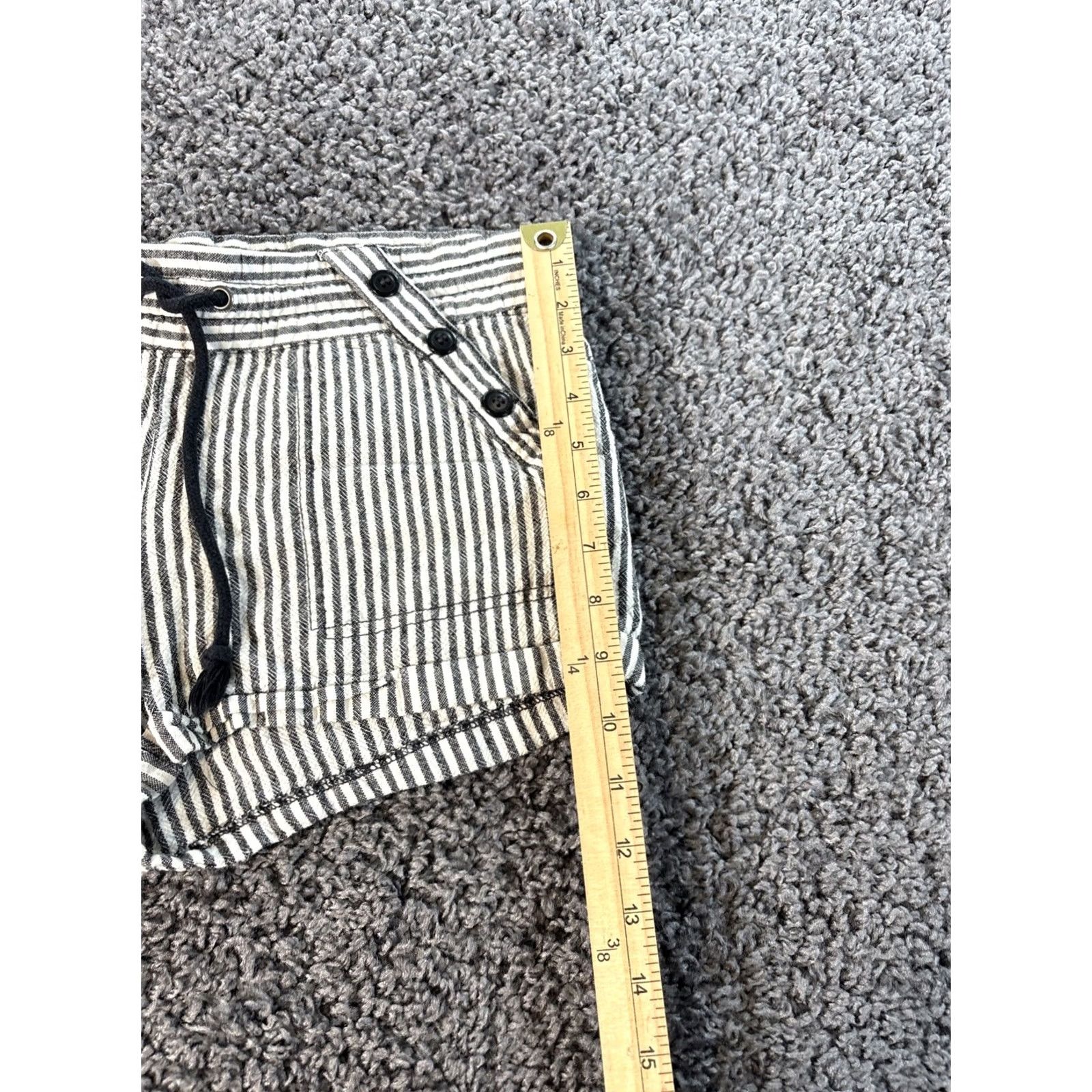 Vintage VINTAGE Rewind Low Rise Shorts Womens 32 White Linen Blend Striped 90s Summer Pockets Size 24" / US 00 / IT 34 - 2 Thumbnail
