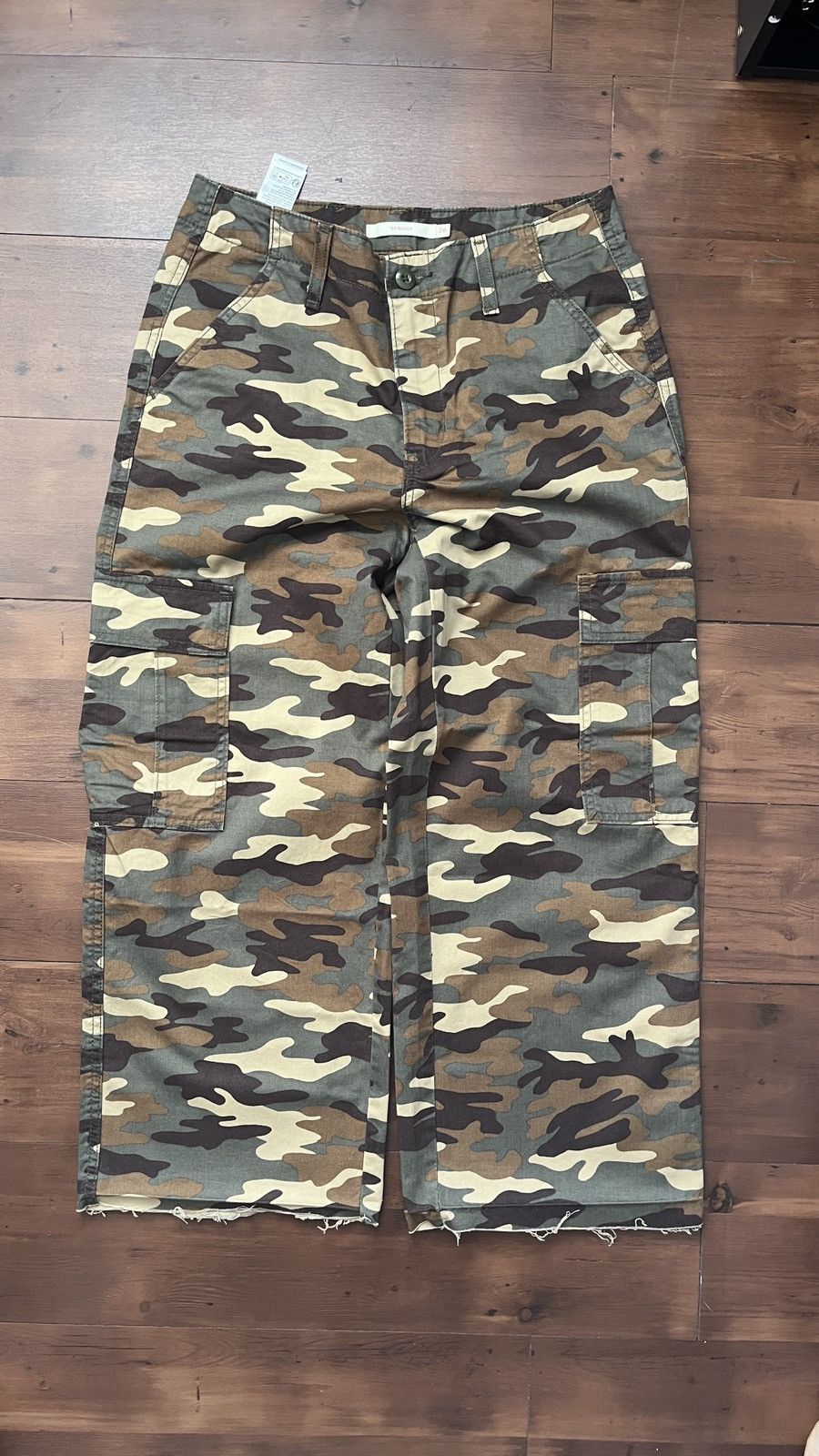 Levi's Vintage Clothing Levis camo cargos Size 26" / US 2 / IT 38 - 2 Thumbnail