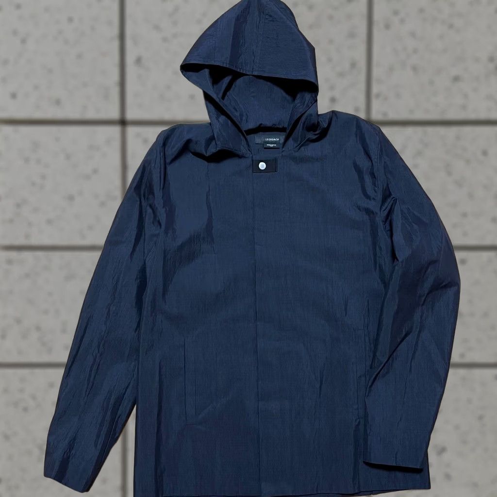 Lee Nike Lee Roach Nylon Hooded Jacket Mens Size M/S Size US M / EU 48-50 / 2 - 1 Thumbnail