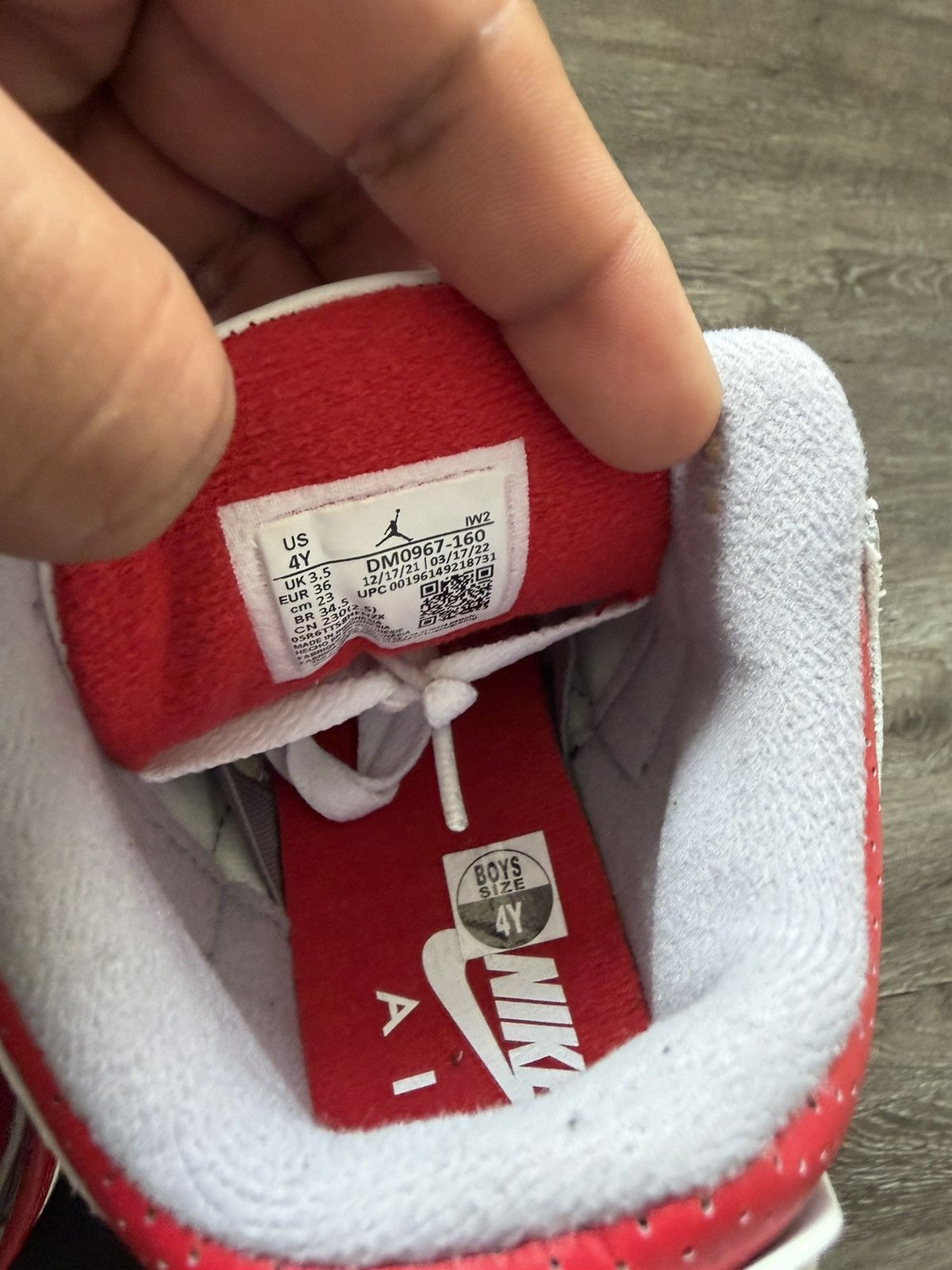 Jordan Brand Air Jordan 3 Fire Red Gs Sneakers Size 4Y or 5.5 Women Size US 5.5 / IT 35.5 - 6 Thumbnail