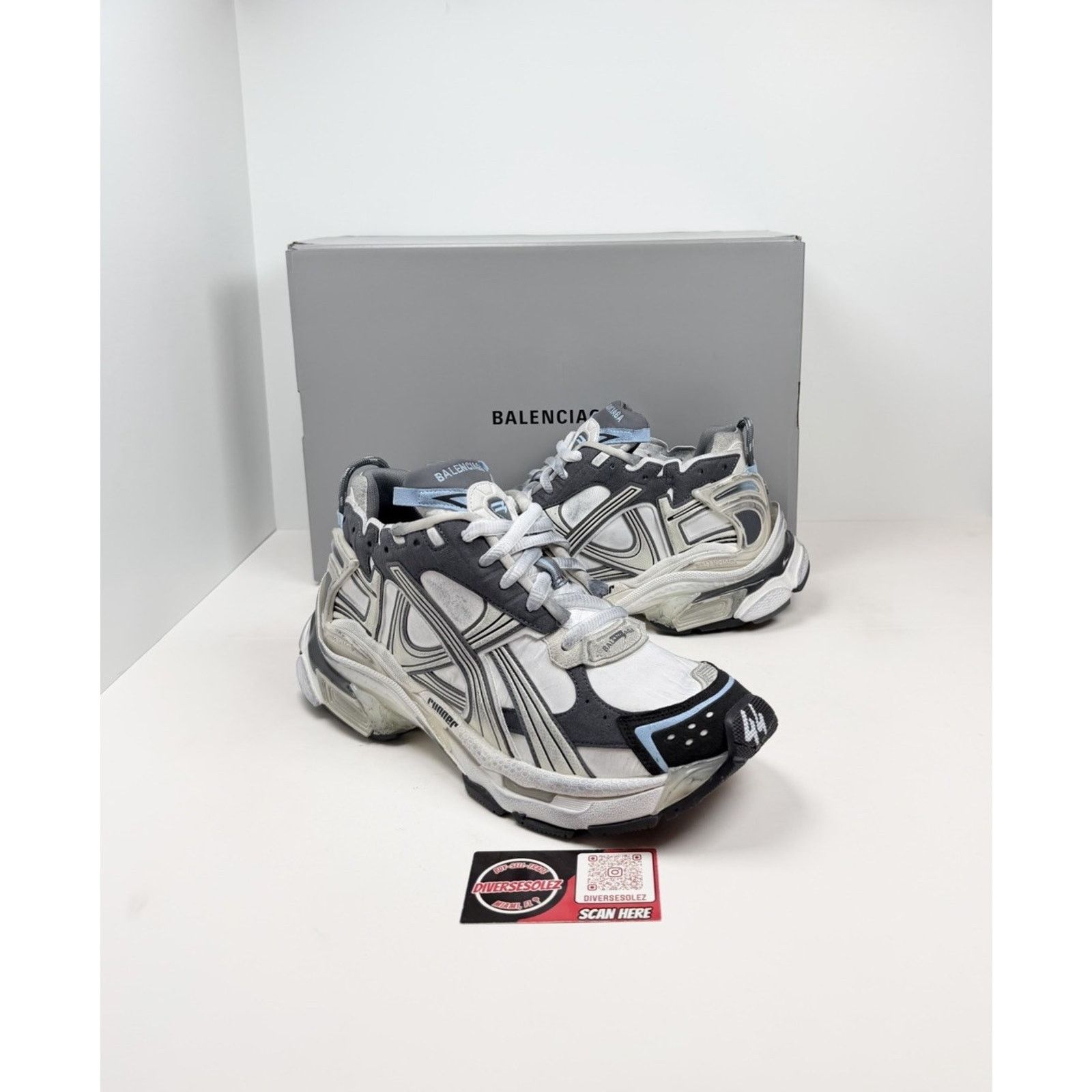 Balenciaga Size 44EU/11US - Balenciaga Runner Distressed Sneakers Size US 11 / EU 44 - 1 Thumbnail