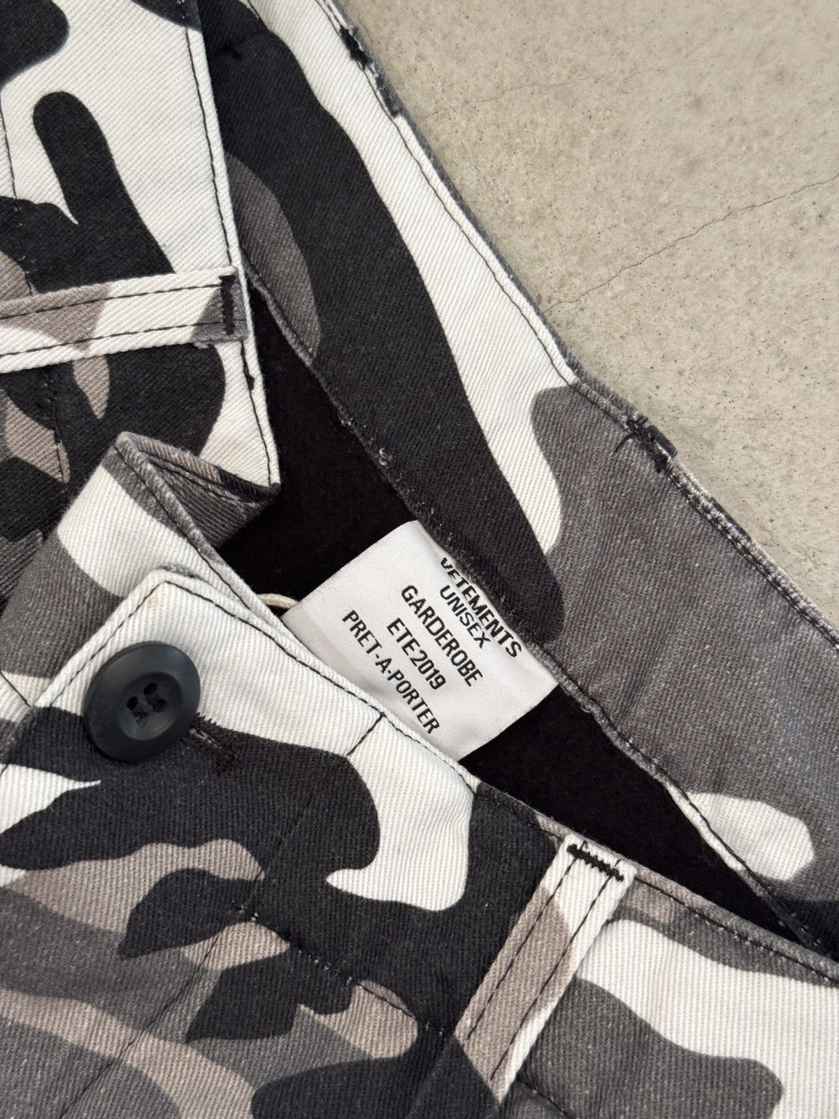 Designer × Vetements *RARE* RUNWAY VETEMENTS CAMO HYBRID CARGO PANTS SWEATS DEMNA Size US 32 / EU 48 - 7 Thumbnail