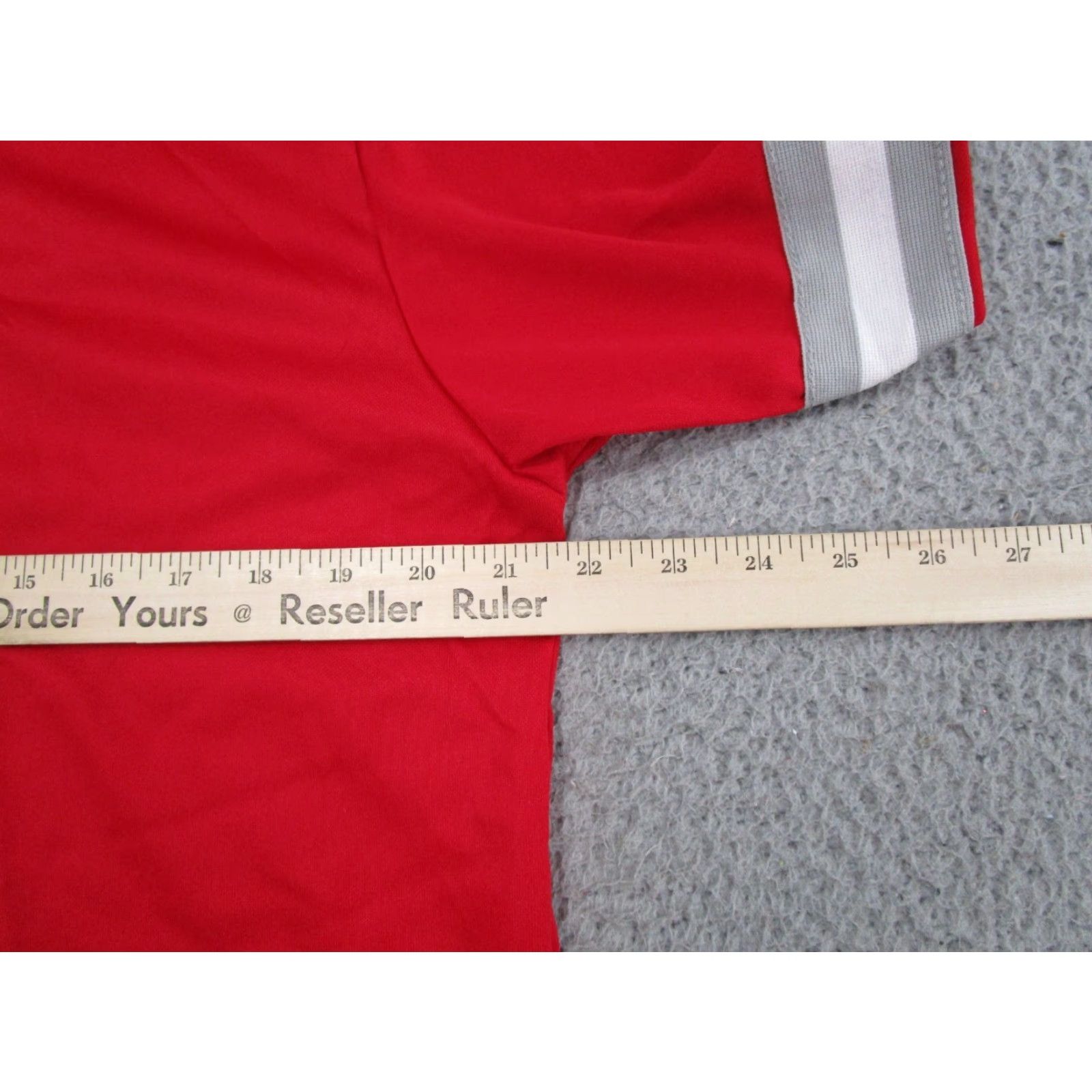 Wilson VINTAGE Wilson Shirt Mens L Red 90s USA Jersey V-Neck Blank T-Shirt Size US L / EU 52-54 / 3 - 6 Thumbnail