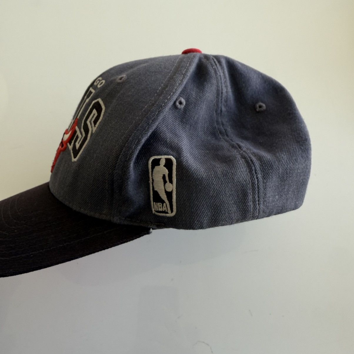 Mitchell & Ness Vintage Chicago Bulls Hat Size ONE SIZE - 3 Thumbnail