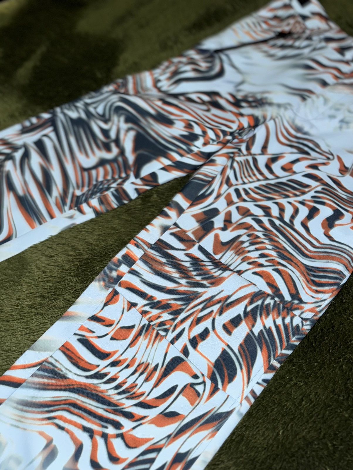 Diesel [32] DIESEL Optical Graphic Embroidered Logo Bootcut Pants Size US 32 / EU 48 - 7 Thumbnail