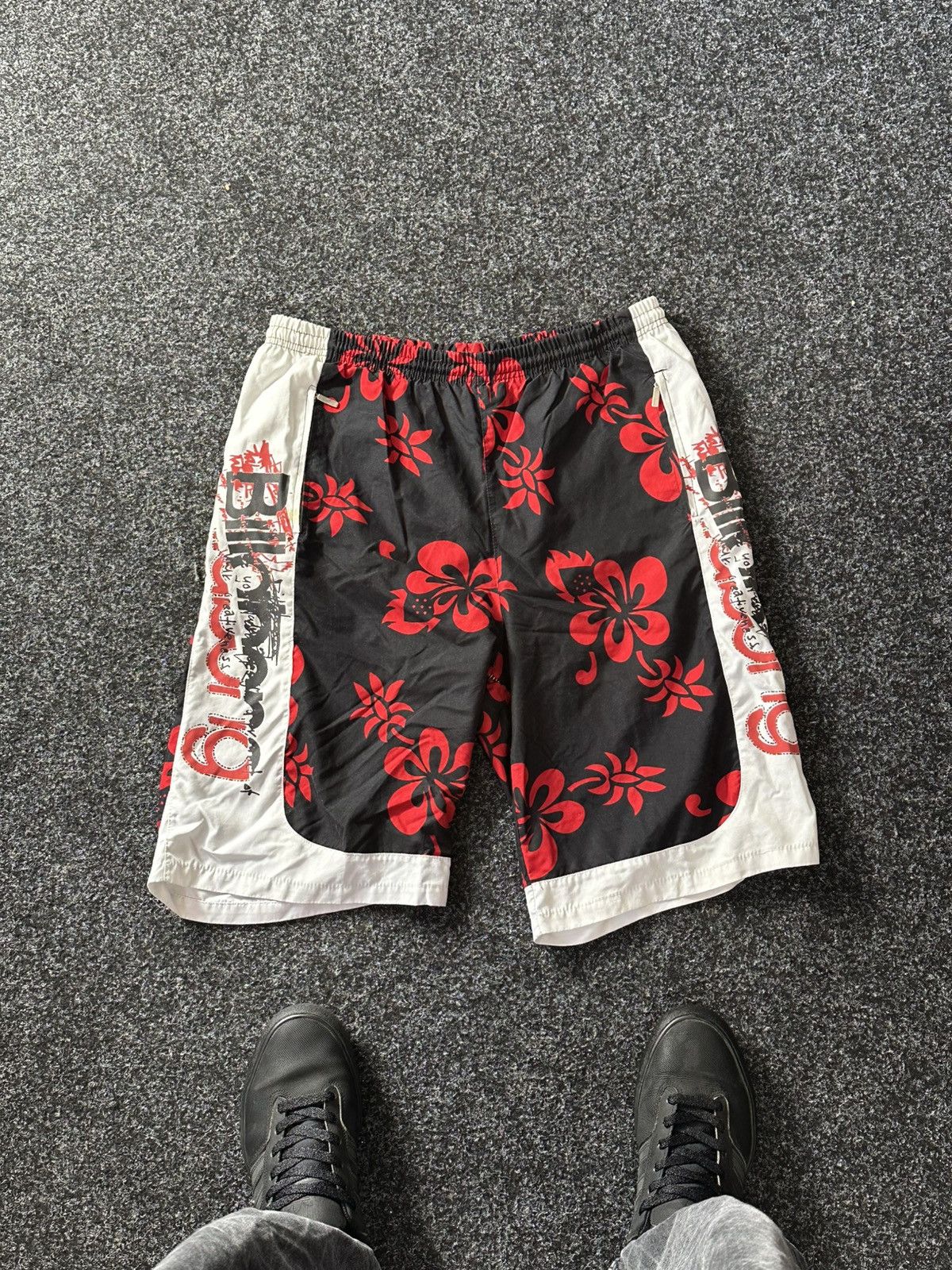 Billabong × Vintage 🚨Vintage BILLABONG OVER PRINT FLOWER Japanese Surf Shorts Size US 32 / EU 48 - 1 Thumbnail