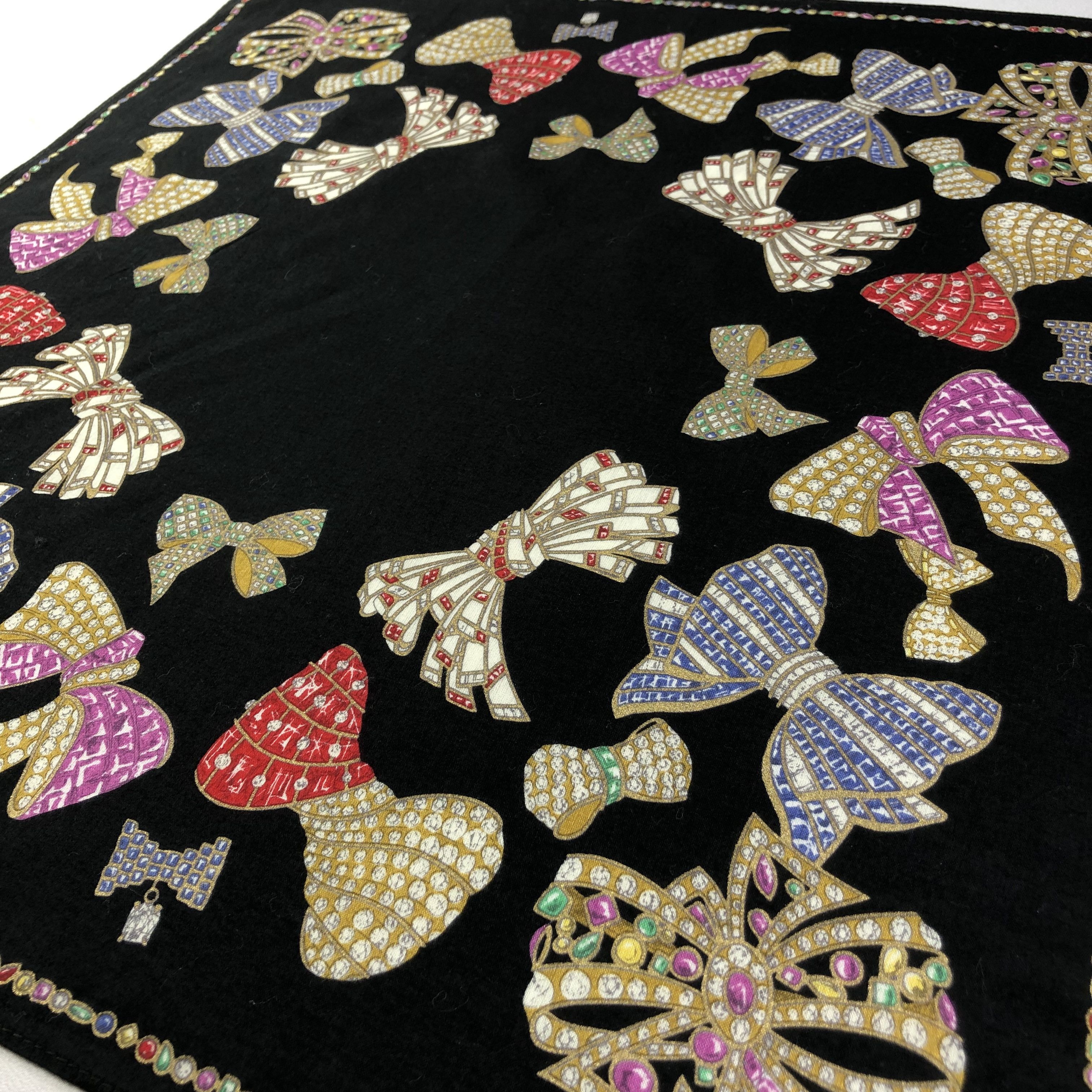 Hanae Mori Hanae Mori Brooches Handkerchief Neckerchief Bandana H1532 Size ONE SIZE - 3 Thumbnail