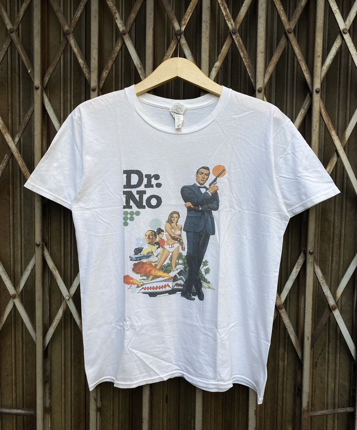 Other Vintage 'Dr. No' James Bond Movie Tee Size US M / EU 48-50 / 2 - 1 Thumbnail
