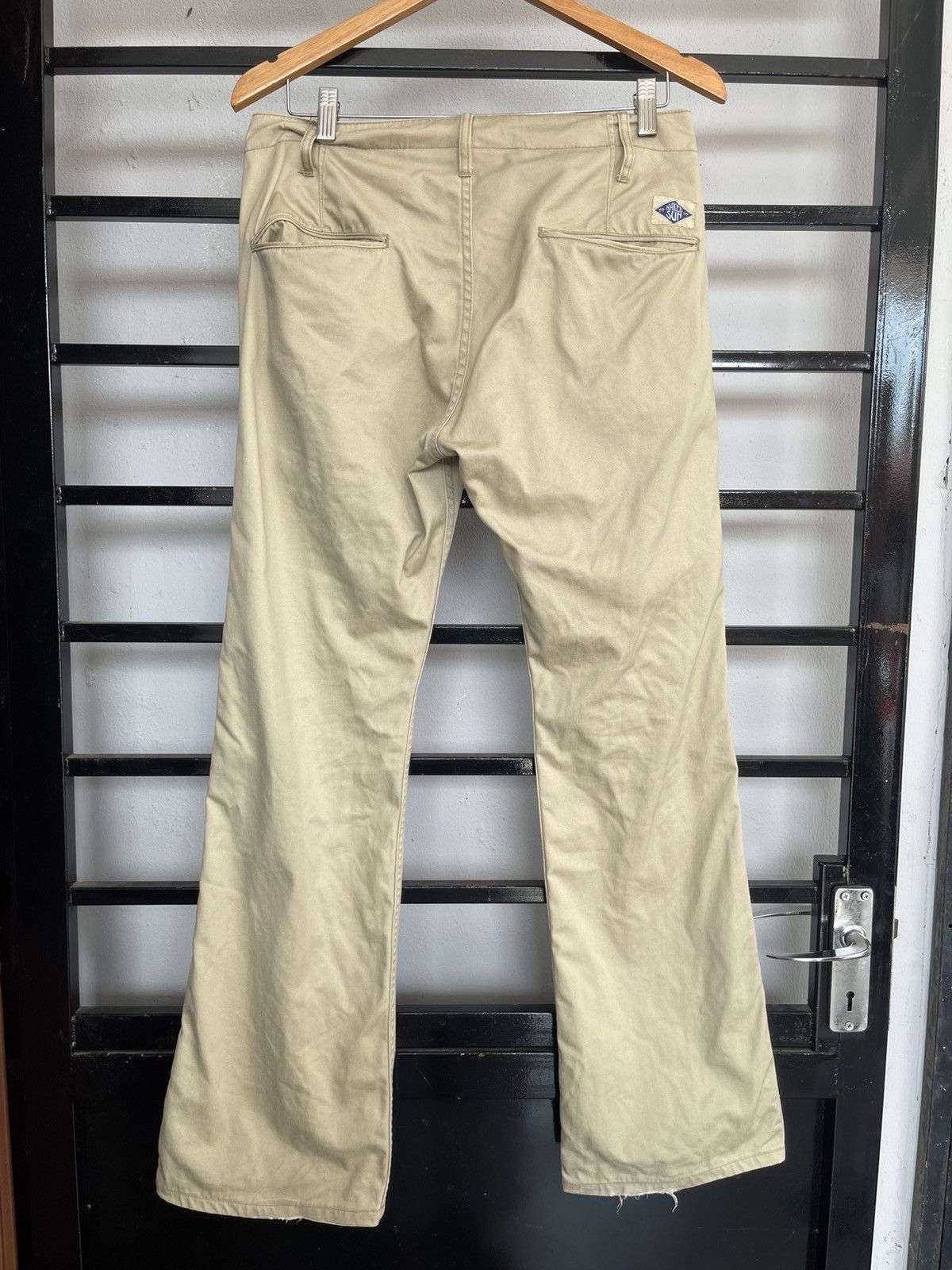 Japanese Brand Vintage Naked Sun Flare Chino Pants Size US 30 / EU 46 - 2 Thumbnail