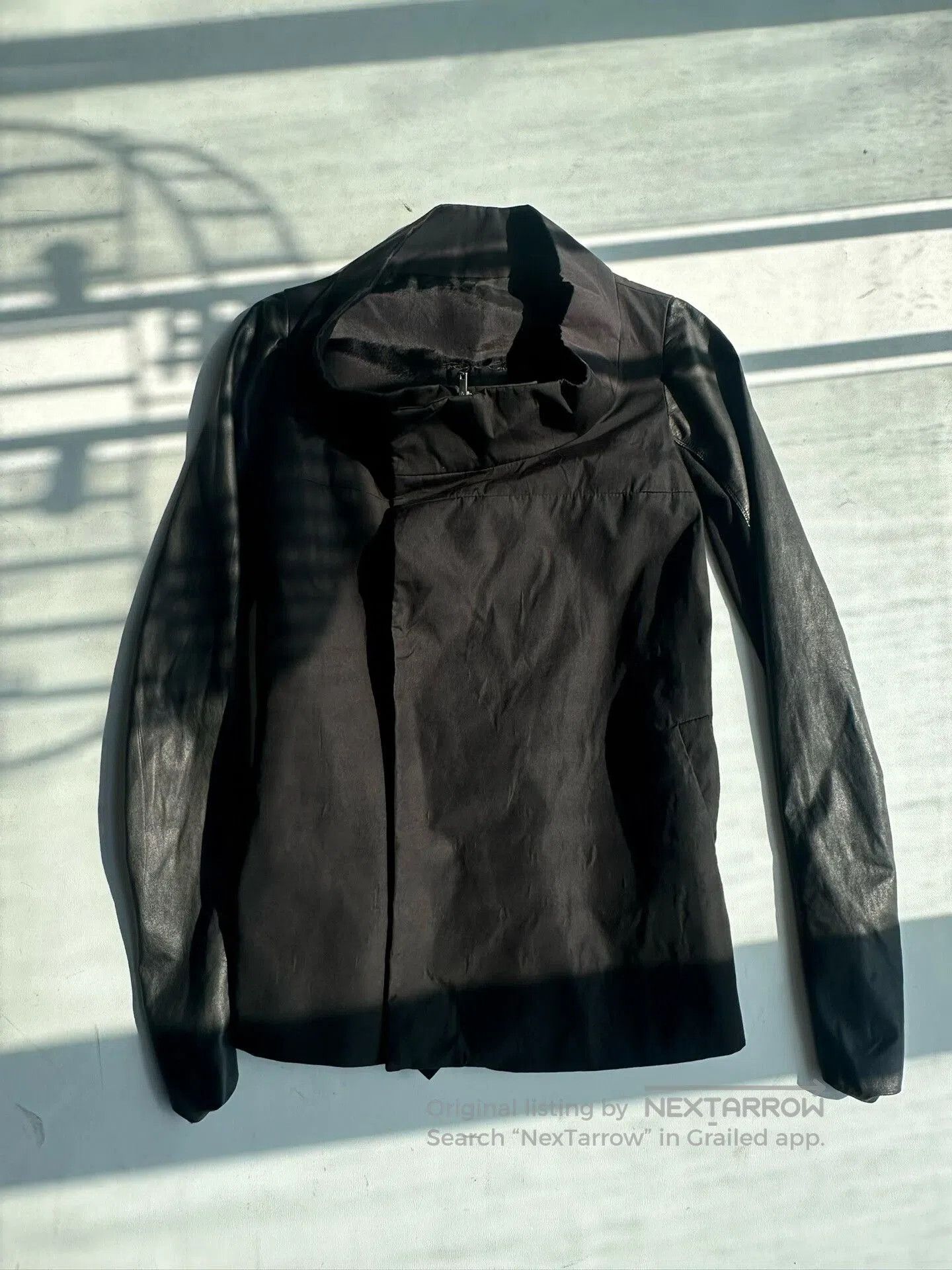 Rick Owens Rick Owens Women's Low Neck Leather Jacket. Size M / US 6-8 / IT 42-44 - 1 Thumbnail
