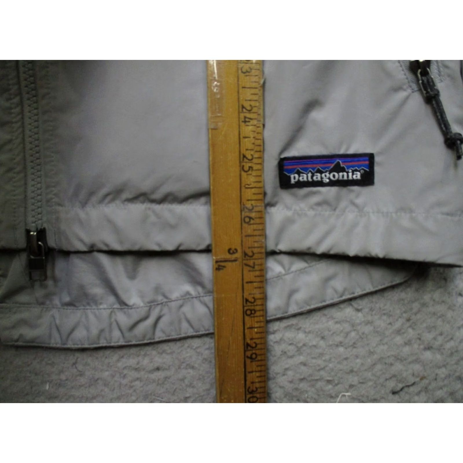 Patagonia Patagonia Jacket Womens XS Gray Meriweather Hoody Windbreaker Waterproof Zip Taped Seams Lightweight Hiking Medium-Length Rain Shell Size XS / US 0-2 / IT 36-38 - 4 Thumbnail