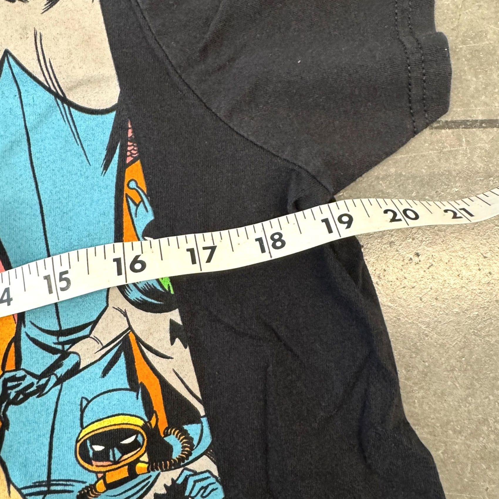 Vintage VINTAGE Batman Black Graphic DC Comics Short Sleeve Tee Shirt M Mens Adult Medium Size US M / EU 48-50 / 2 - 4 Thumbnail