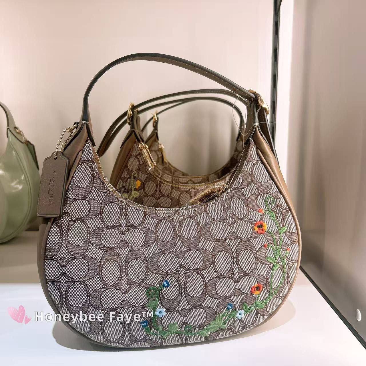 Coach Emily Shoulder Bag Signature Jacquard With Floral Embroidery Size ONE SIZE - 2 Thumbnail