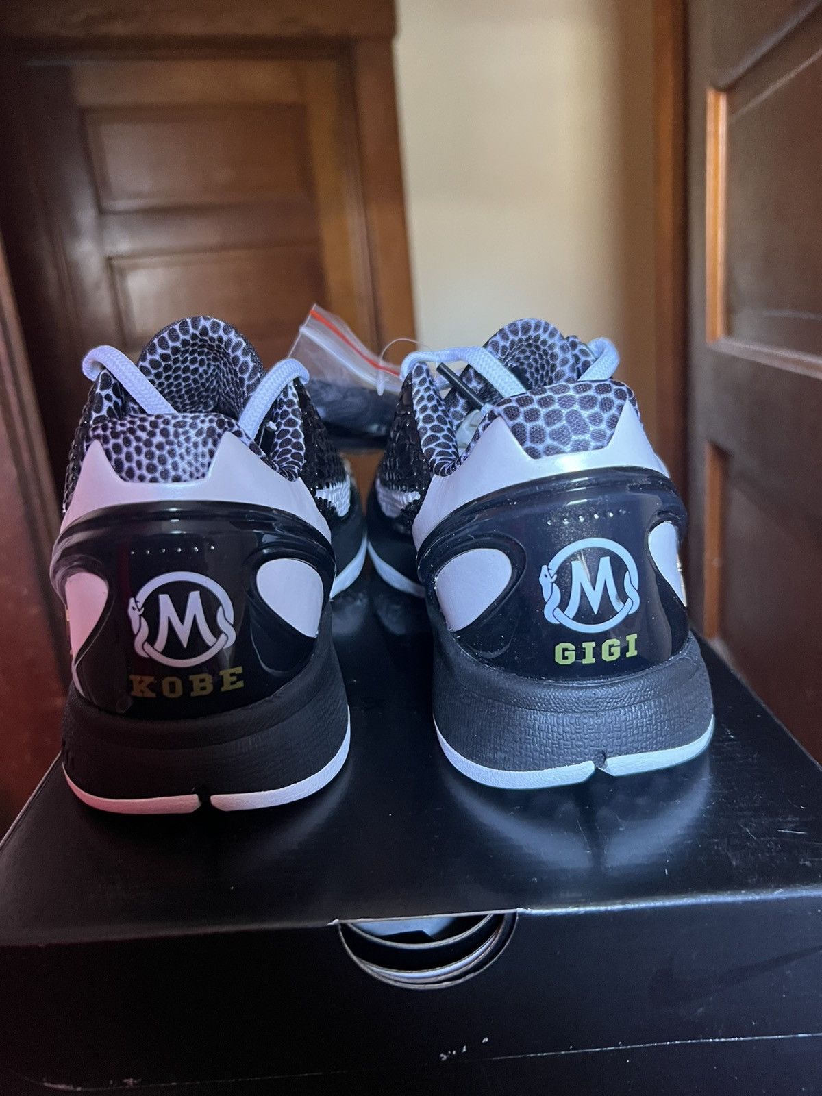 Nike Nike X Kobe “Mambacita” VI PROTRO Size US 9 / EU 42 - 3 Thumbnail