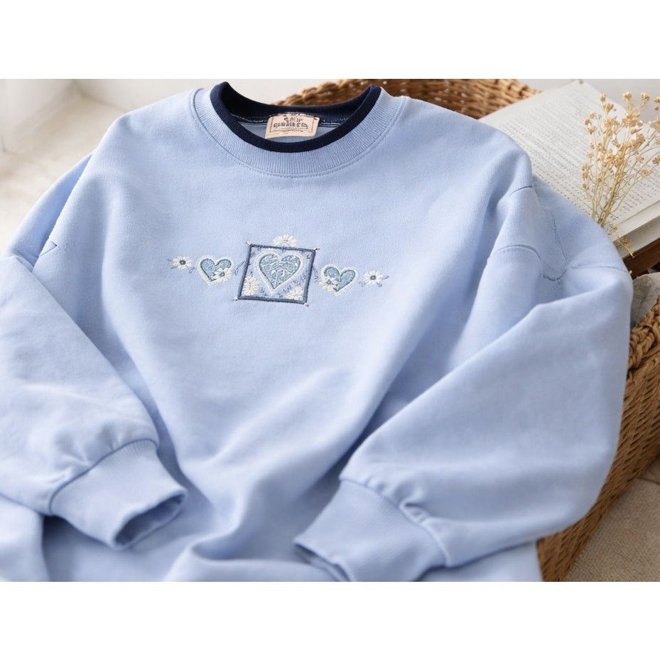 Other Vintage Top Stitch Embroidered Heart Sweatshirt Blue PetiteL Size L / US 10 / IT 46 - 5 Thumbnail