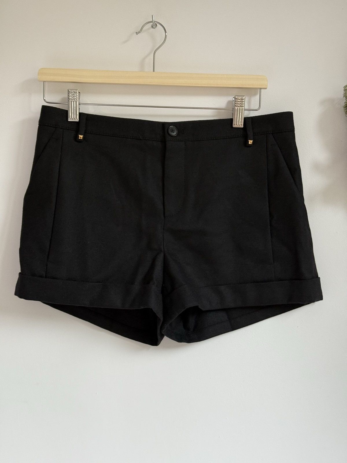Designer × Gucci × Vintage Gucci Black Wool and Cashmere Mini Shorts Size 30" / US 8 / IT 44 - 1 Thumbnail