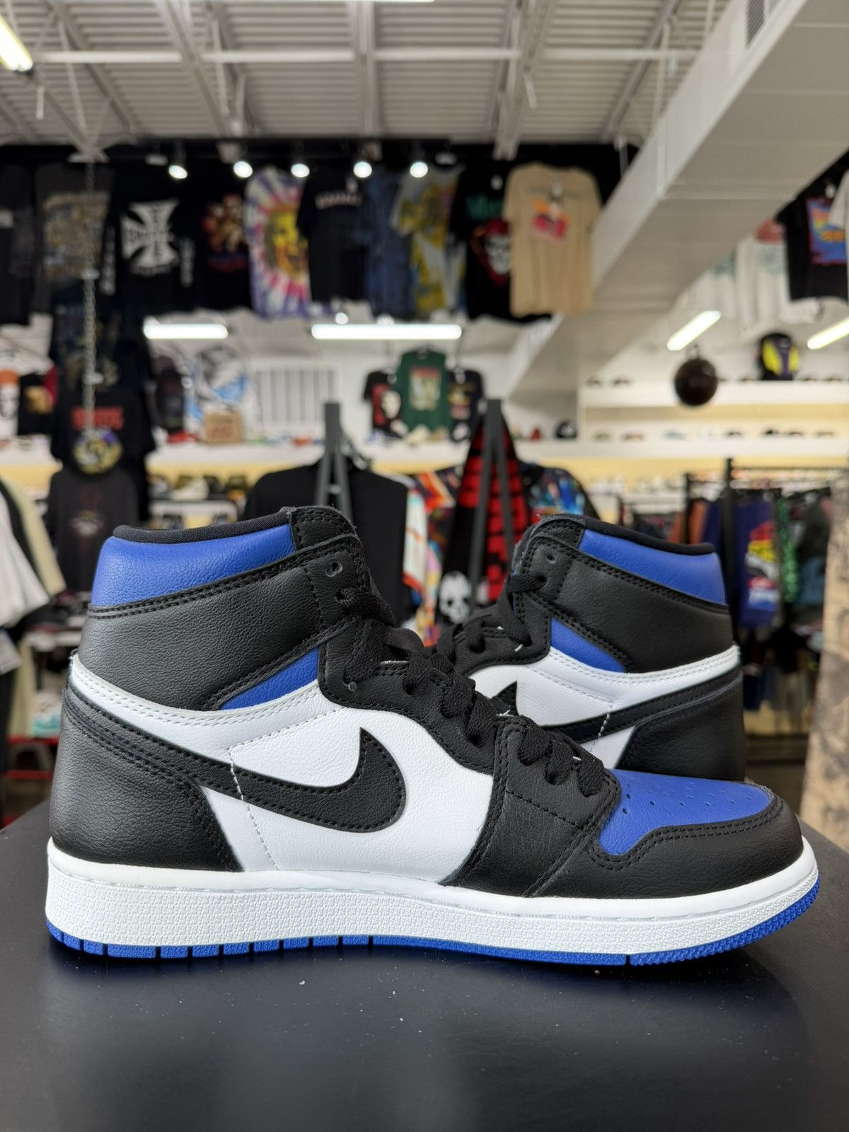 Jordan Brand Air Jordan 1 Royal Toe Size 8.5 (2020) Size US 8.5 / EU 41-42 - 3 Thumbnail
