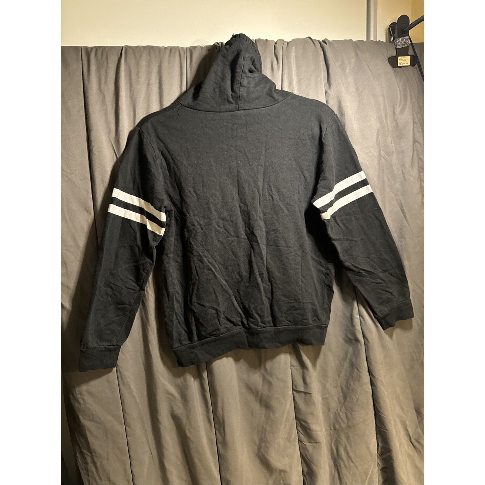 Kicks On Fire ON FIRE Black Sweatshirt High Neck WOMEN SIZE LARGE Varsity Size L / US 10 / IT 46 - 4 Thumbnail