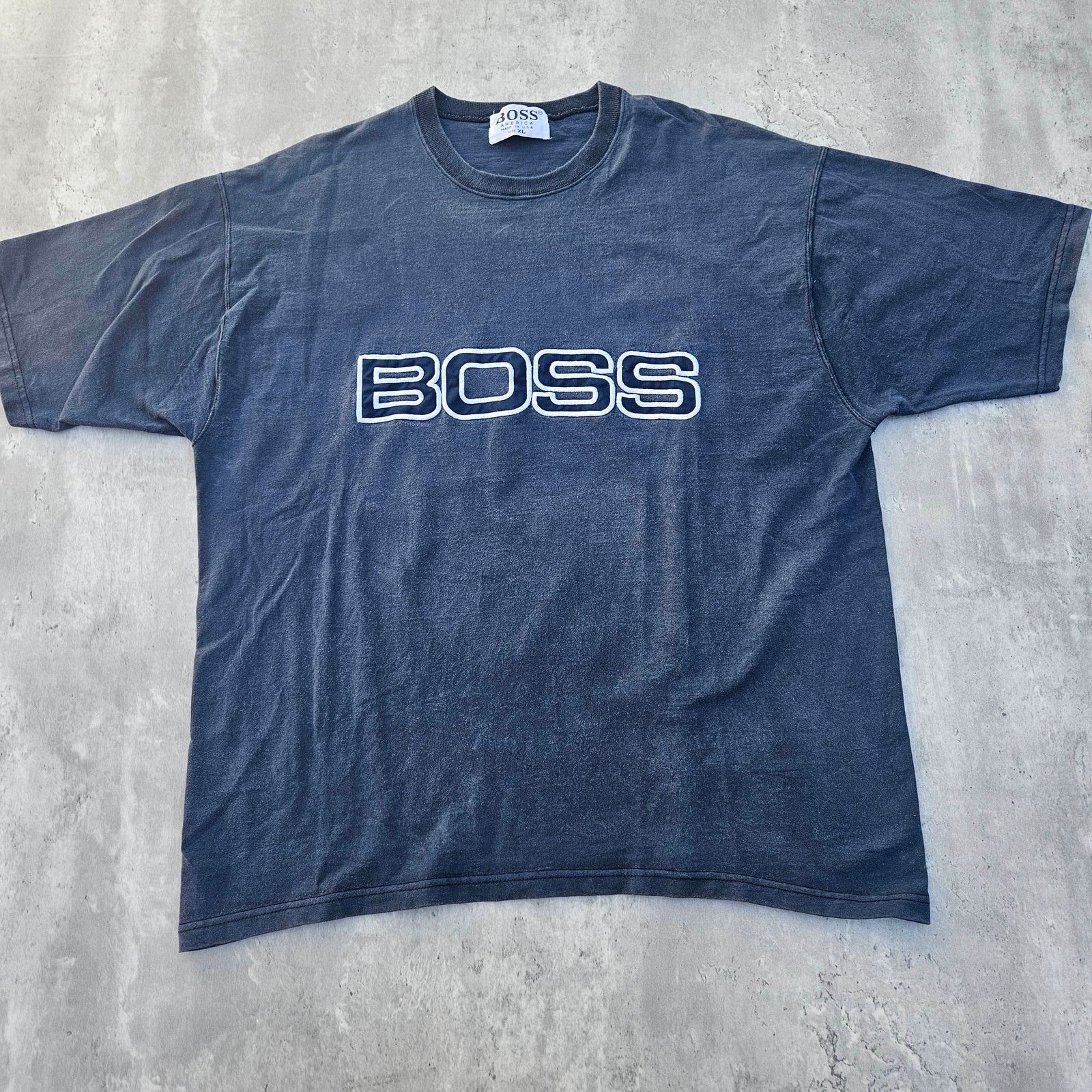 Hugo Boss Vintage Hugo Boss T-Shirt Big Spell Out Y2K Men's Size XL Size US XL / EU 56 / 4 - 1 Thumbnail