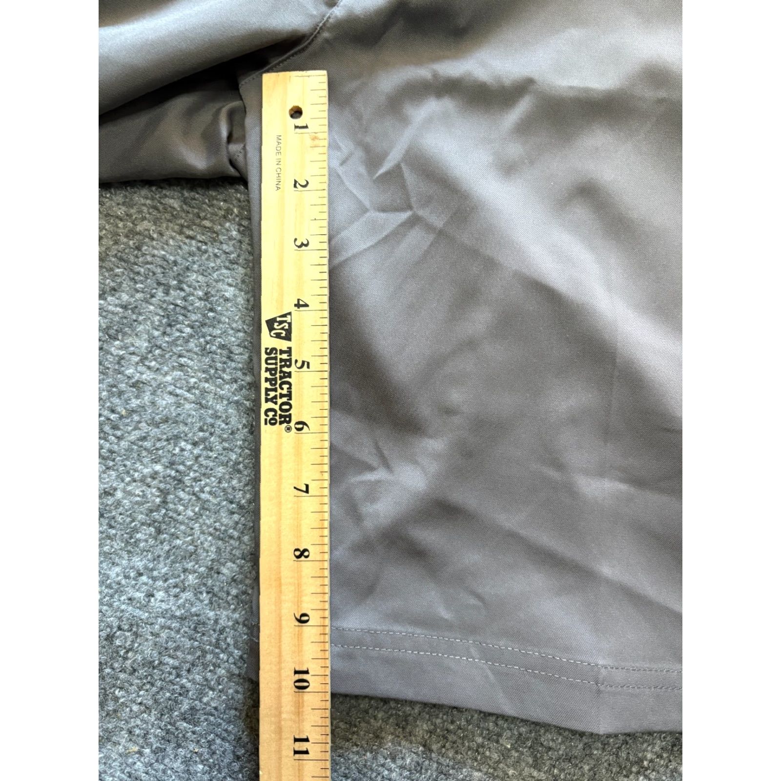 PGA Tour PGA TOUR Shorts Mens 44 Gray Lightweight Performance Chino Moisture Wicking Quick Dry Flat Front Casual Regular Fit Baseball? Wait. Size US 36 / EU 52 - 2 Thumbnail