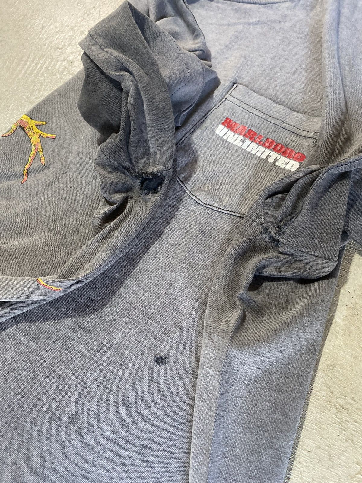 4GSELLER × Marlboro × Vintage Vintage Marlboro Unlimited Lizard Gecko Smoked Faded Shirt Size US XL / EU 56 / 4 - 16 Thumbnail