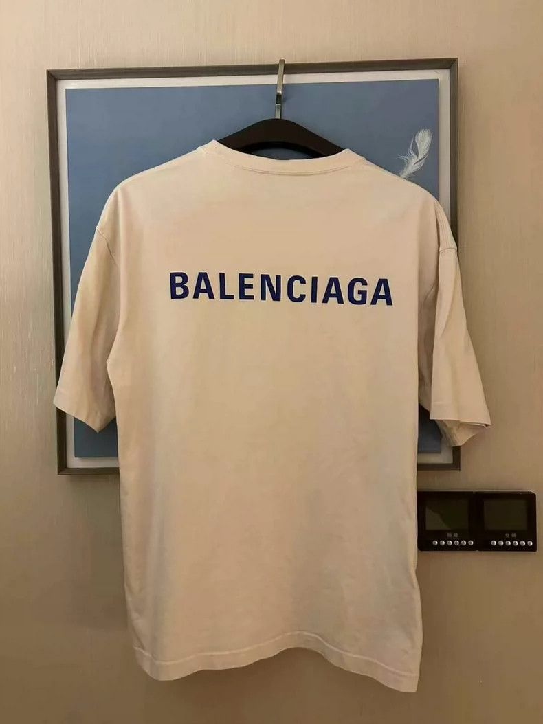 Balenciaga Balenciaga Off-white Front and Back Logo Short Sleeve Size US S / EU 44-46 / 1 - 2 Thumbnail