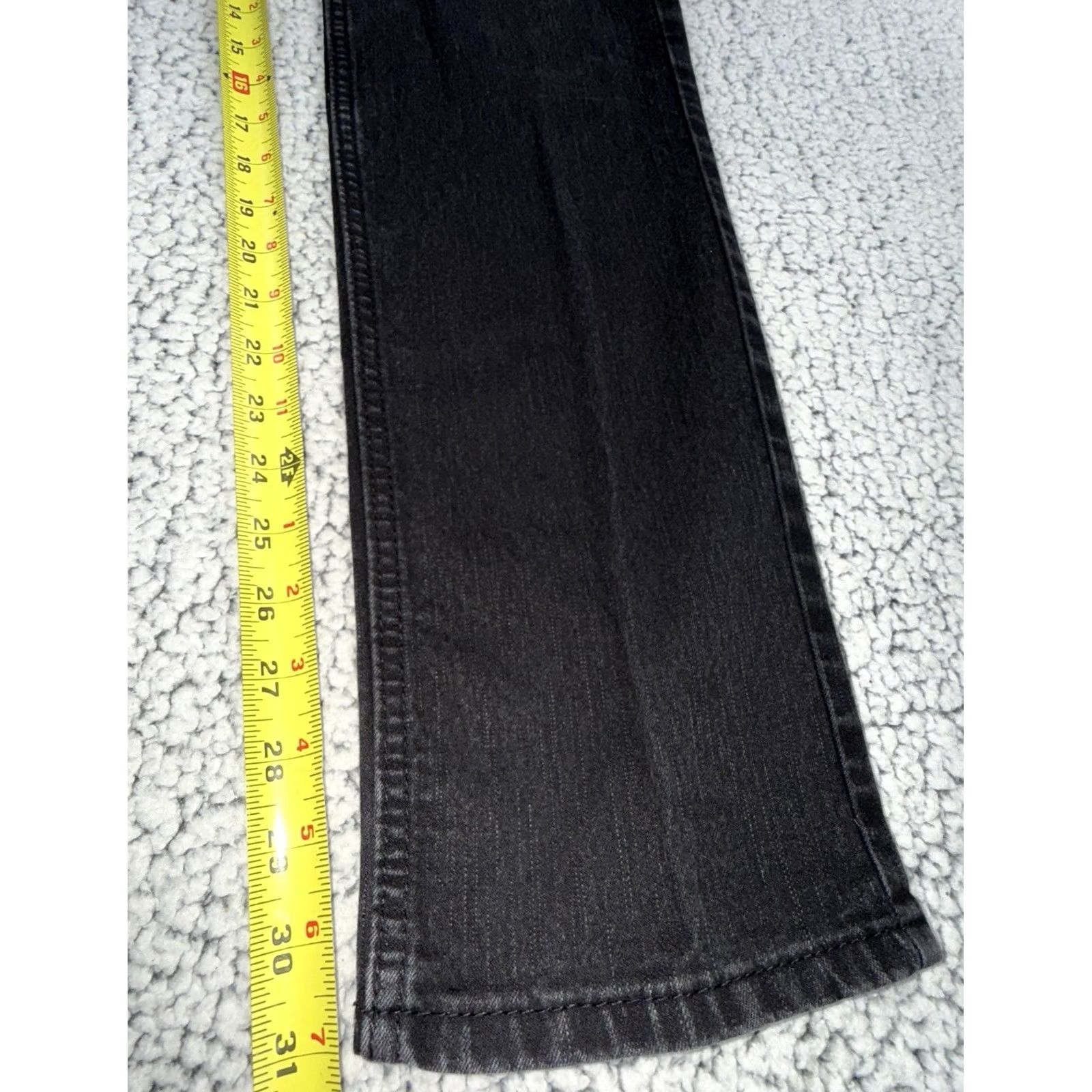 Levi's Item Specifications: Size: 8.5 US Size US 32 / EU 48 - 7 Thumbnail