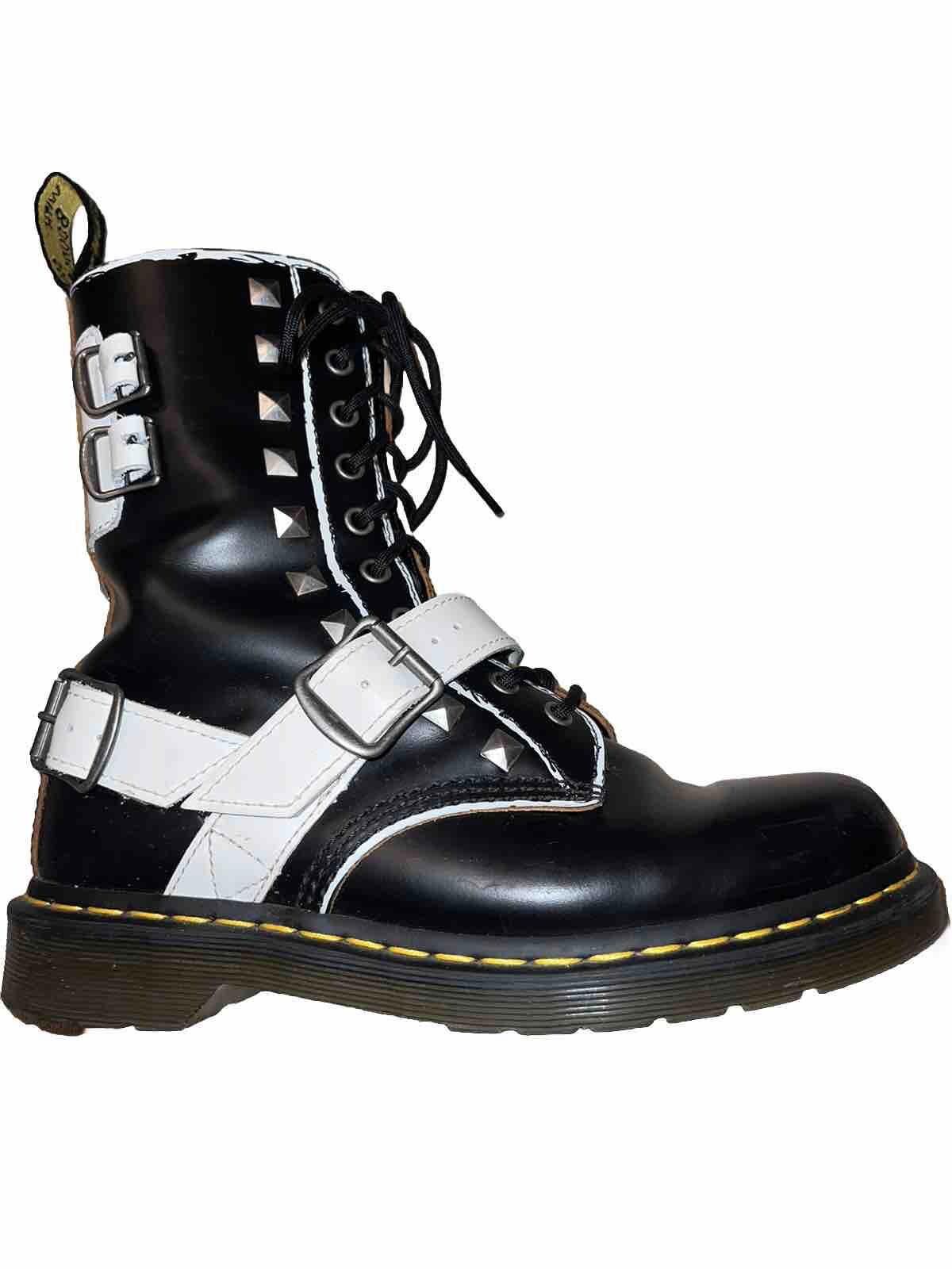 Dr. Martens Dr Martens 1490 Joska Stud Buckle Boots Black/White W9 M8 Size US 9 / IT 39 - 8 Thumbnail