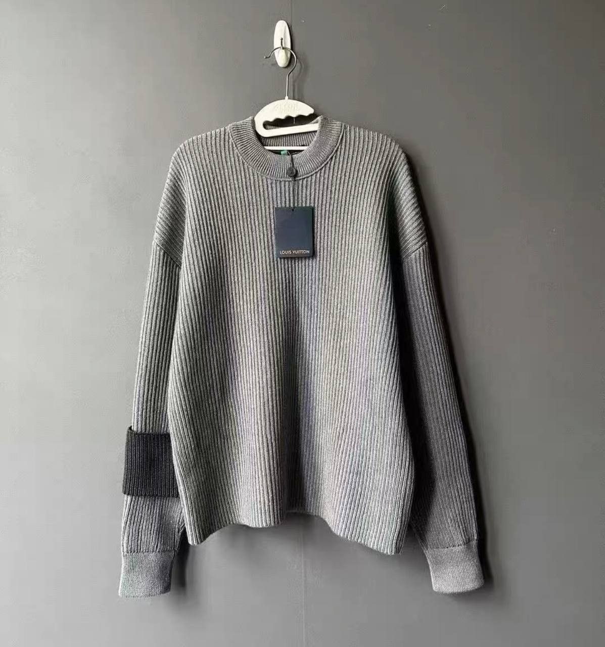 Louis Vuitton Louis Vuitton Earth Sweater Size US S / EU 44-46 / 1 - 1 Thumbnail