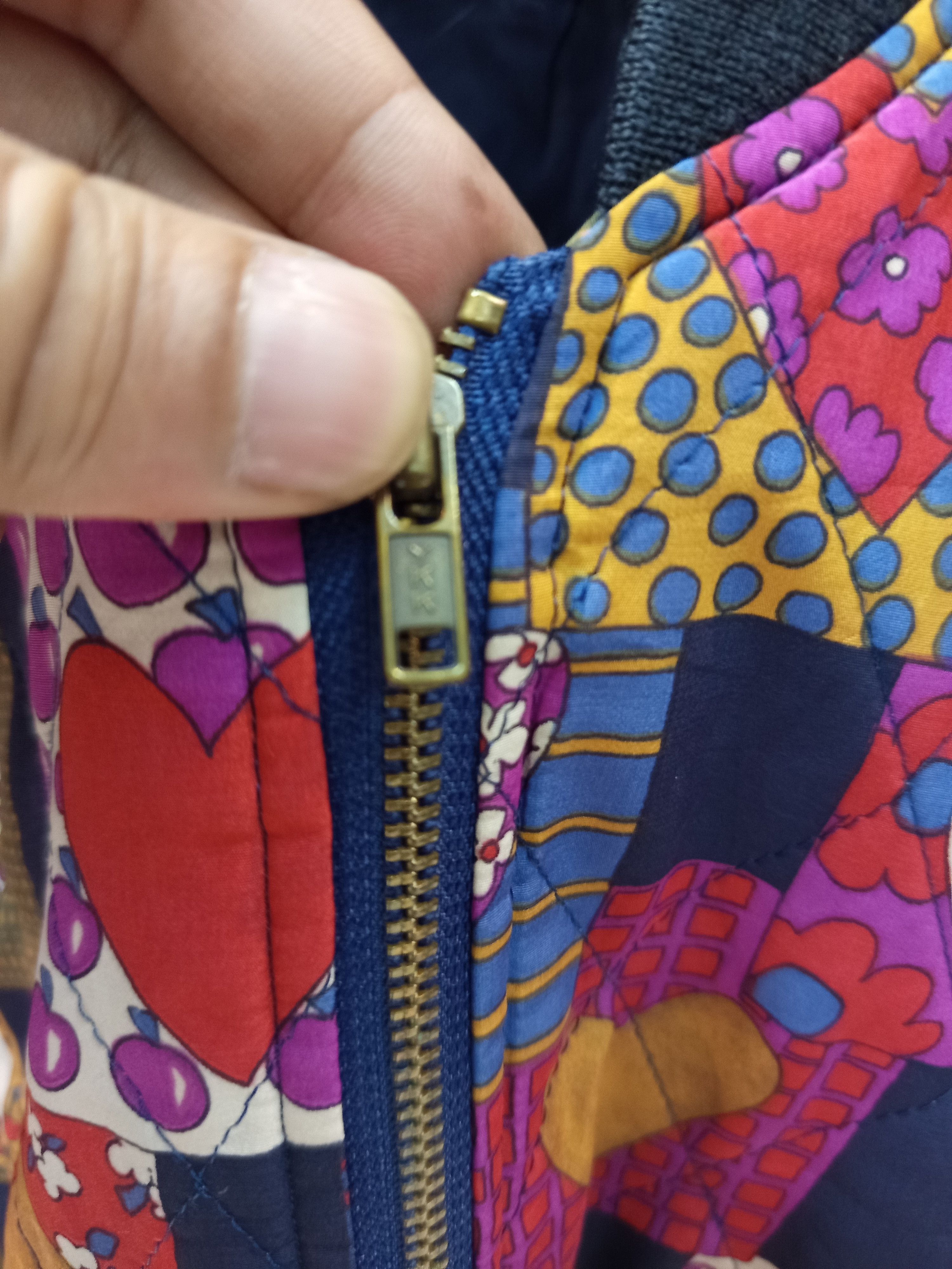 Art Comes First 1980s Vermilion Heart Patchwork Quilted Bomber Jacket Size L / US 10 / IT 46 - 11 Thumbnail