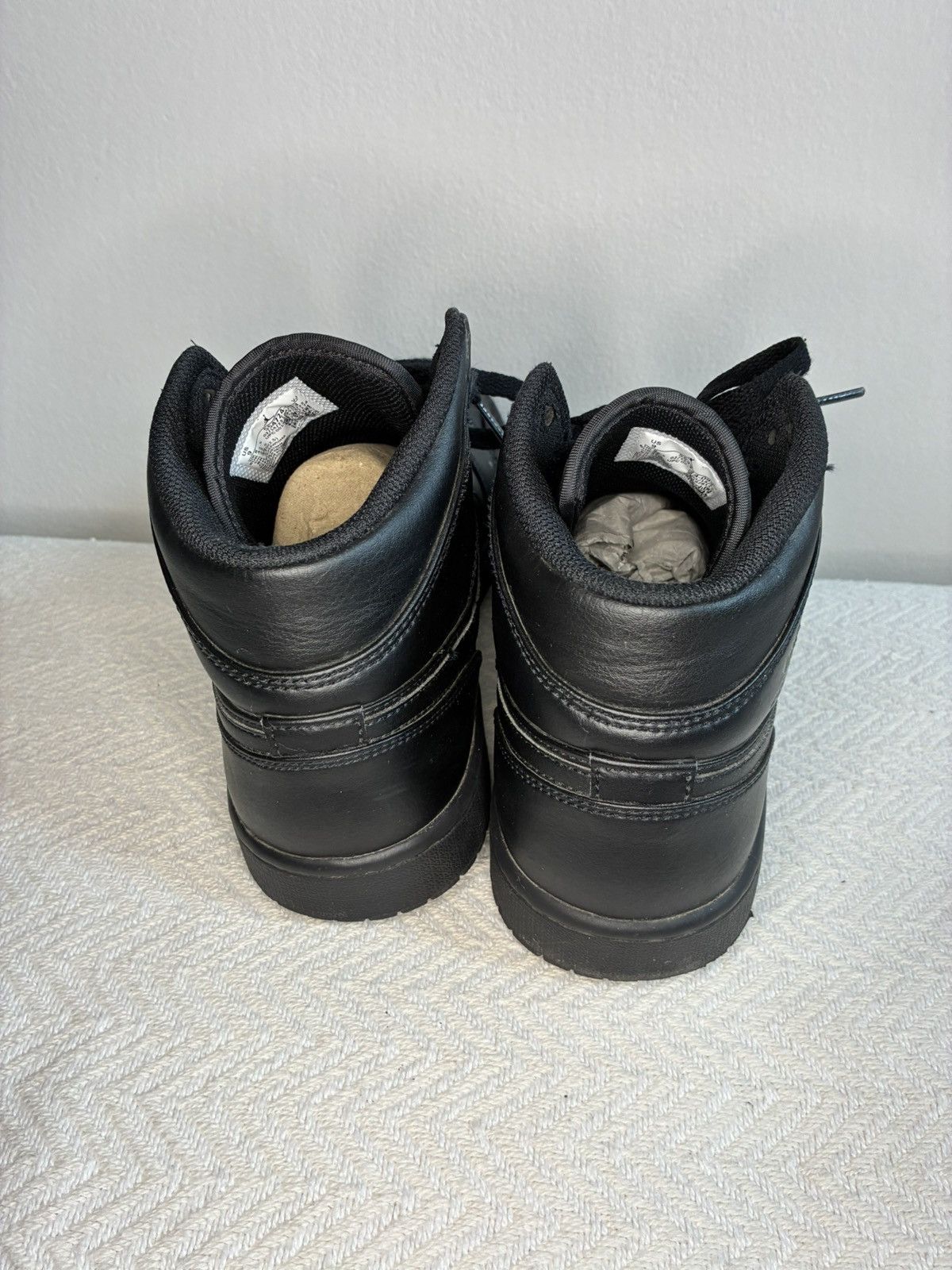 Jordan Brand Air Jordan 1 Mid "Triple Black" Size US 9 / EU 42 - 6 Thumbnail