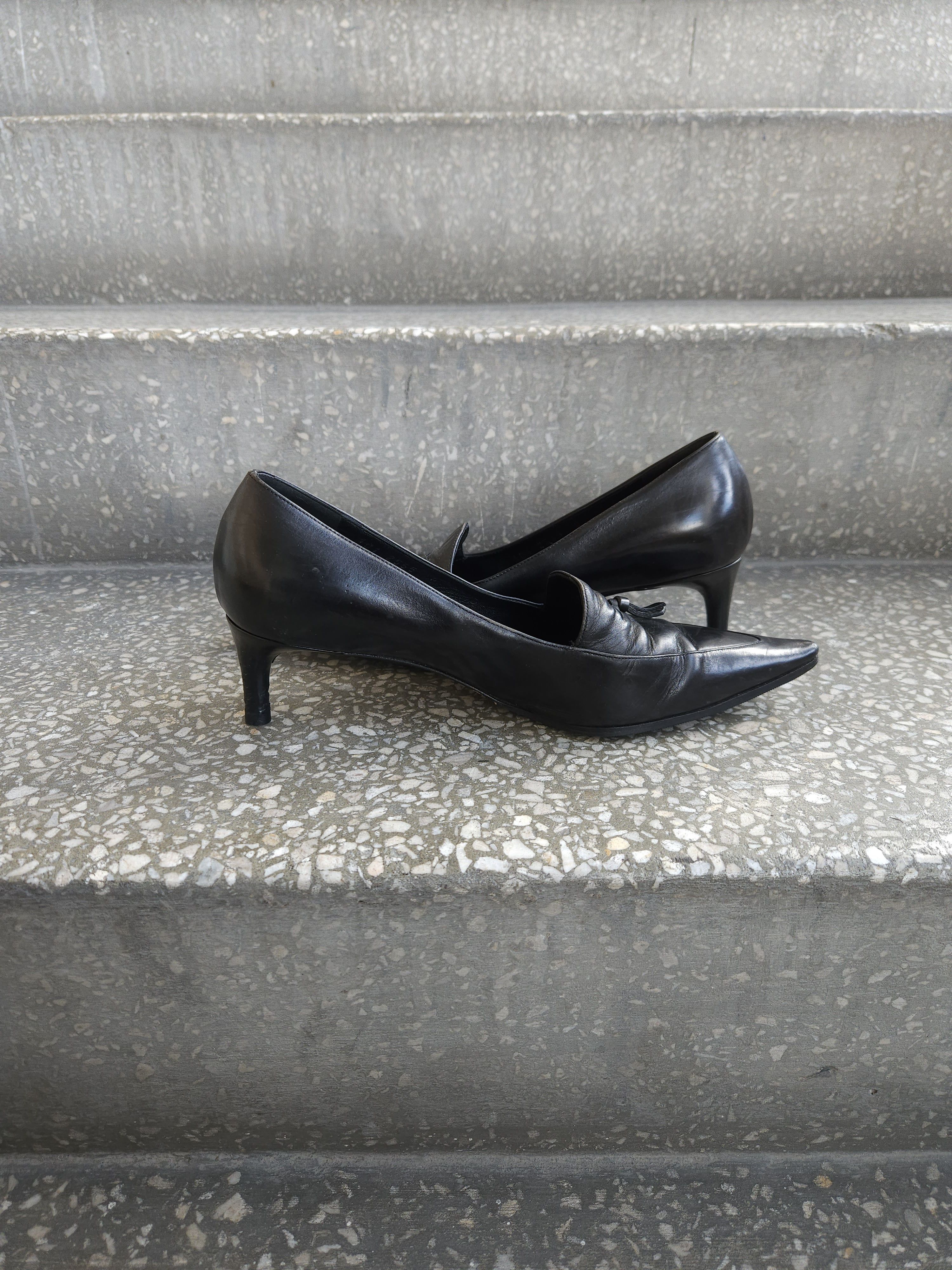 Gucci Archive y2k Gucci pointed toe bow ribbon kitten heels Size US 8 / IT 38 - 10 Thumbnail