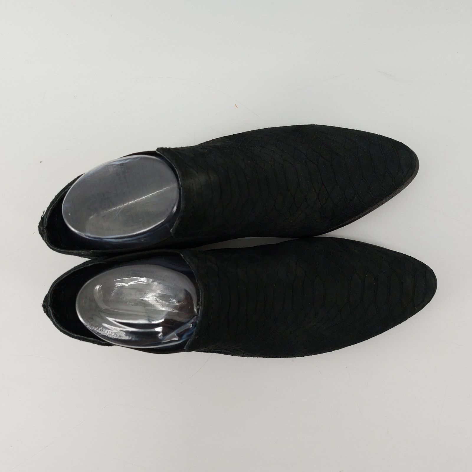 Other The Flexx Black Chelsea Bootie Animal Embossed US 8 Almond Size US 8 / IT 38 - 8 Thumbnail