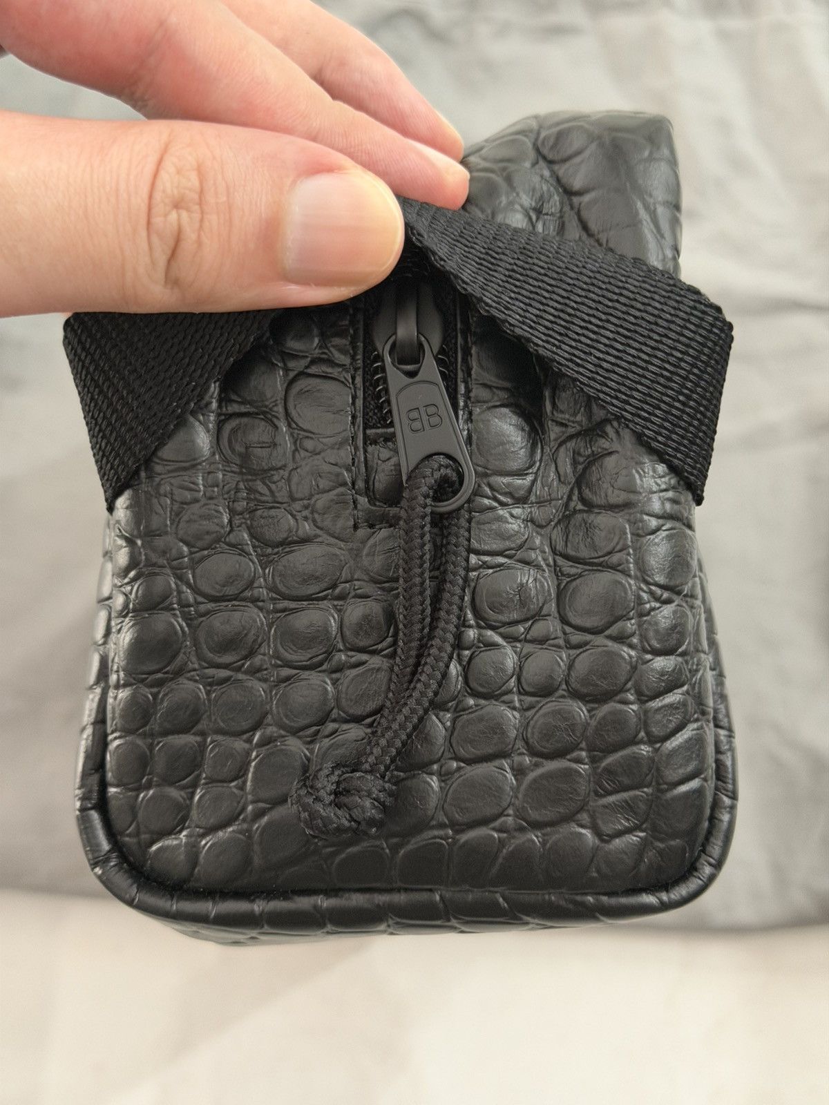 Balenciaga Balenciaga Leather Logo Croc Wash / Toilet Bag Size ONE SIZE - 6 Thumbnail