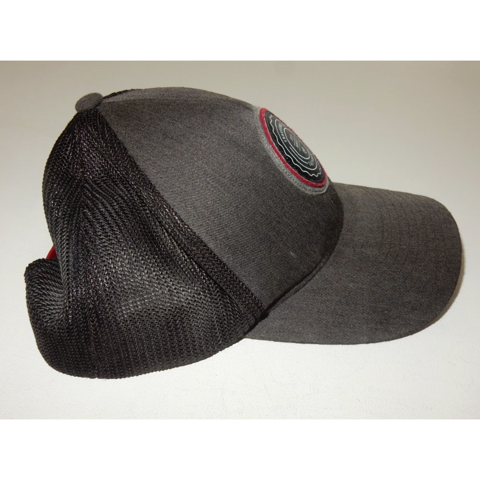 TravisMathew VINTAGE Travis Mathew Men's Hat Snapback Trucker Gray One Size Mens Size ONE SIZE - 4 Thumbnail