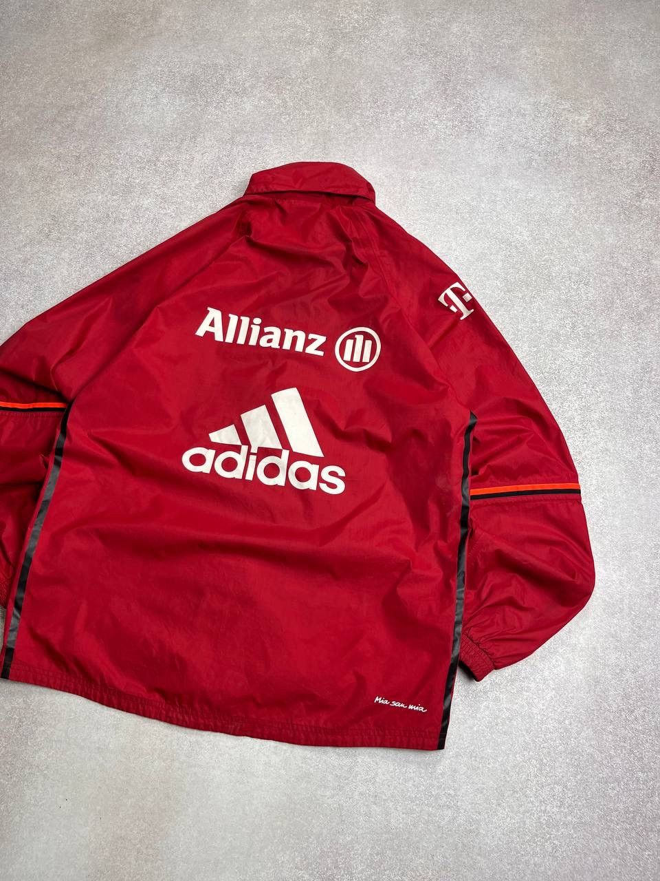 Adidas × Vintage Vintage Adidas FC Bayern Munchen Nylon Soccer Jacket M Size US M / EU 48-50 / 2 - 6 Thumbnail