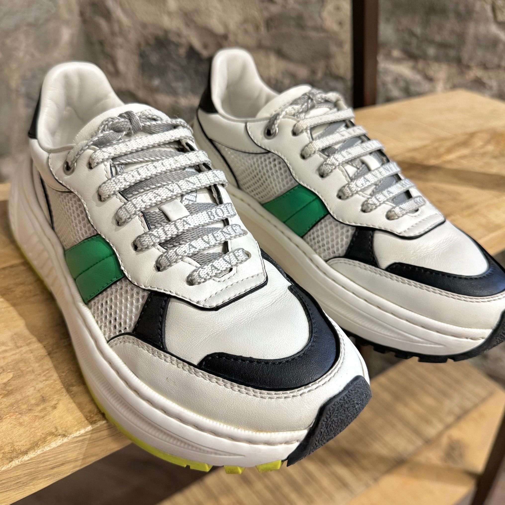 Bottega Veneta Bottega Veneta White Mesh Green Accent Logo Laces Sneakers Size US 7 / IT 37 - 4 Thumbnail