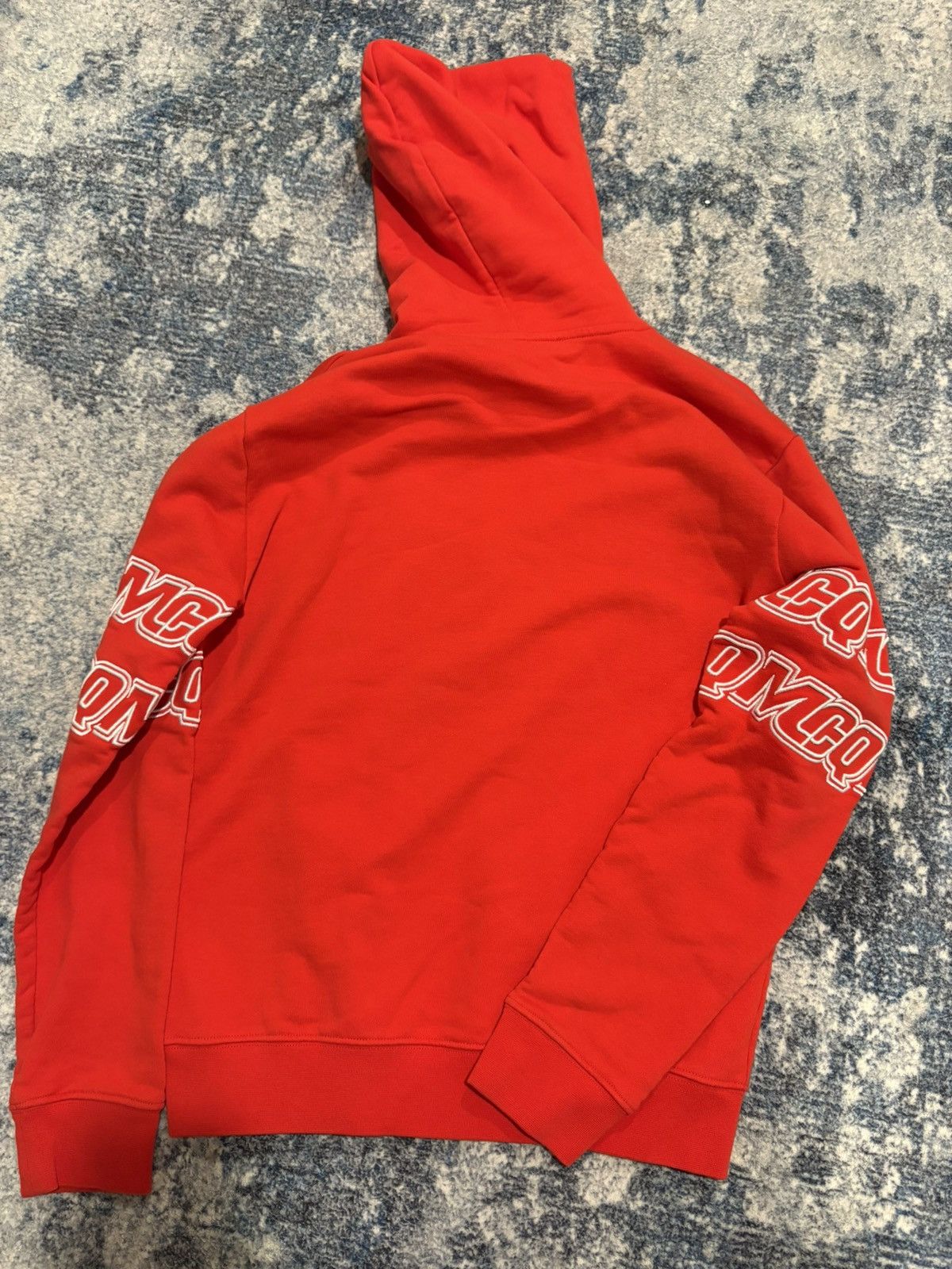 Alexander McQueen Alexander Mcqueen Red Pullover Hoodie With White Logo Size US S / EU 44-46 / 1 - 7 Thumbnail