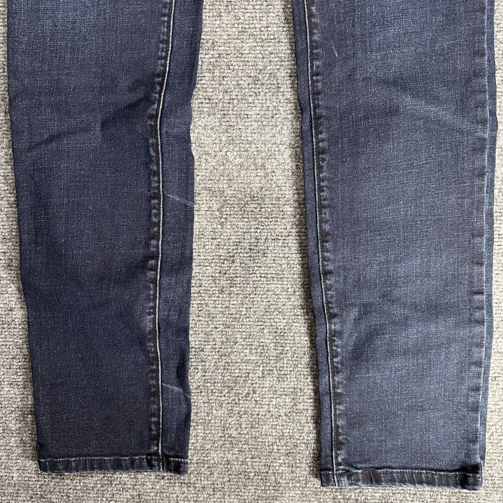 Levi's Levi's Jeans Womens 30 Dark Wash Tapered Leg 5-Pocket Denim Cotton Blend Stretch Blue Classic Modern Size 30 Size 30" / US 8 / IT 44 - 2 Thumbnail