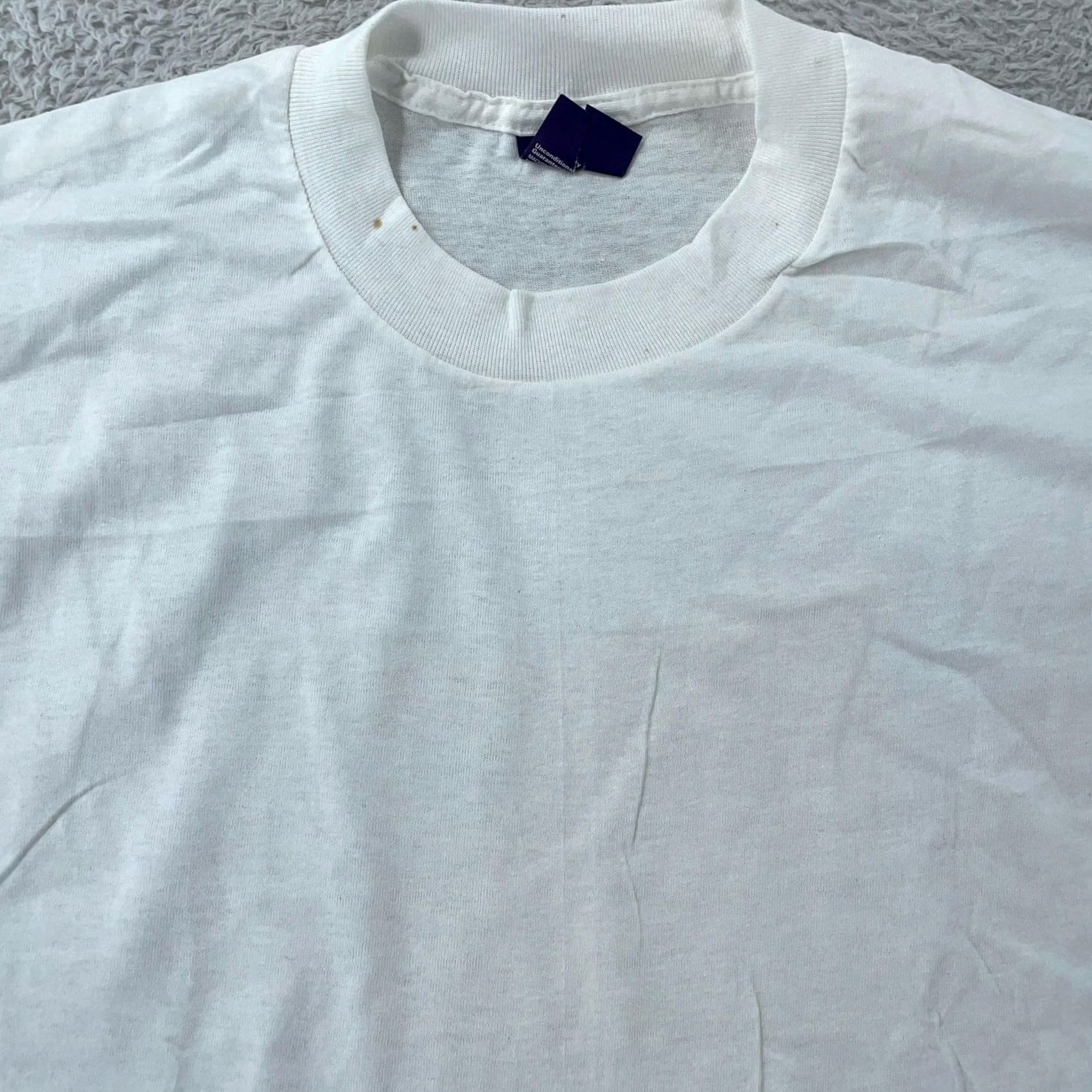 Vintage VINTAGE B.V.D Shirt Mens S White Cotton Crewneck 90s Undershirt Solid Size US S / EU 44-46 / 1 - 2 Thumbnail
