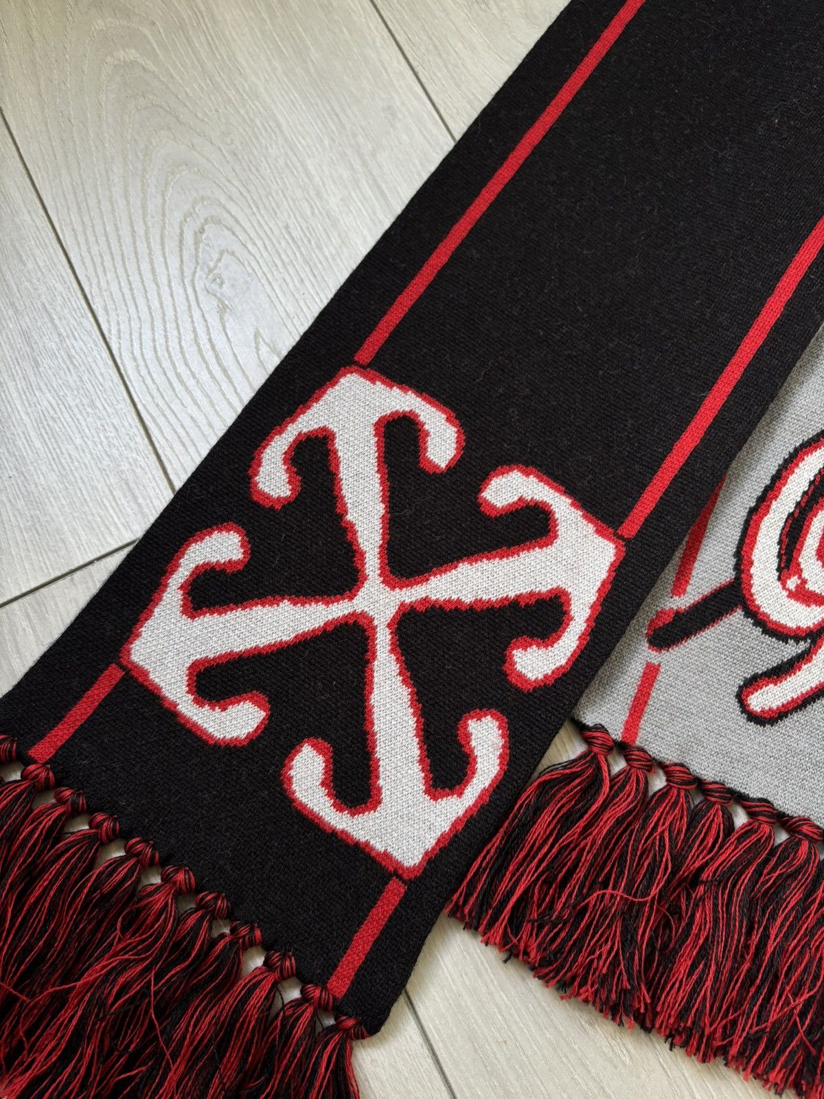 Off-White Off-White x AC Milan Scarf FW23 – Authentic, Limited