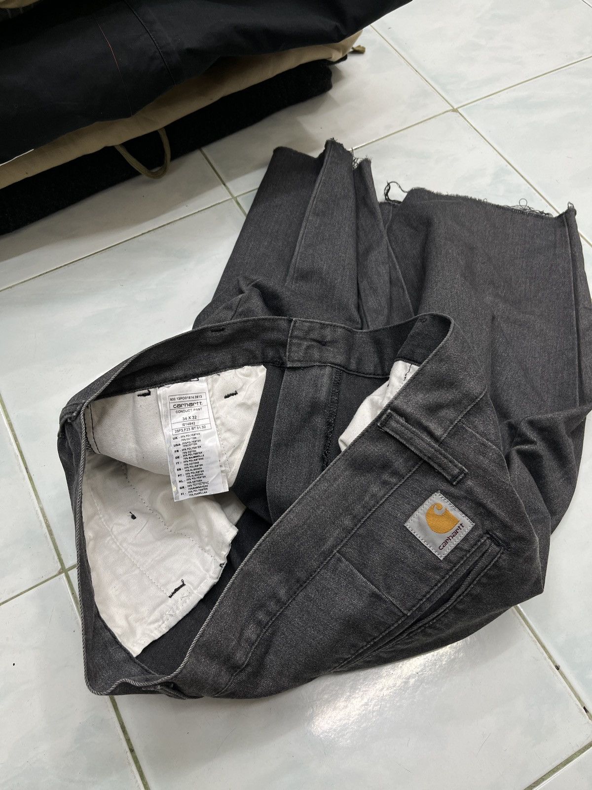 Carhartt 🔥🔥🔥STEALS CARHARTT SHORTS Size US 35 - 11 Thumbnail