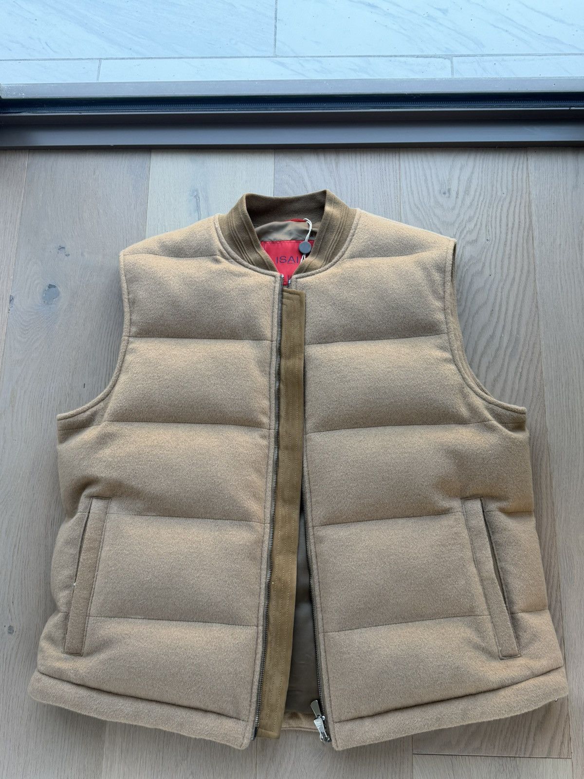 Isaia Napolii Isaia Napoli 100% Camel Down Vest EU52 L Made In Italy $4500 Size US L / EU 52-54 / 3 - 14 Thumbnail