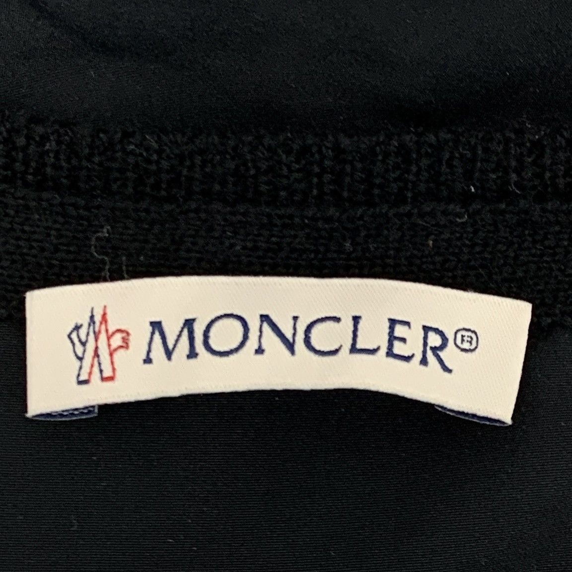 Moncler Moncler Maglione Patch Wool Long Sleeve Sweatshirt K26WX Size M / US 6-8 / IT 42-44 - 6 Thumbnail